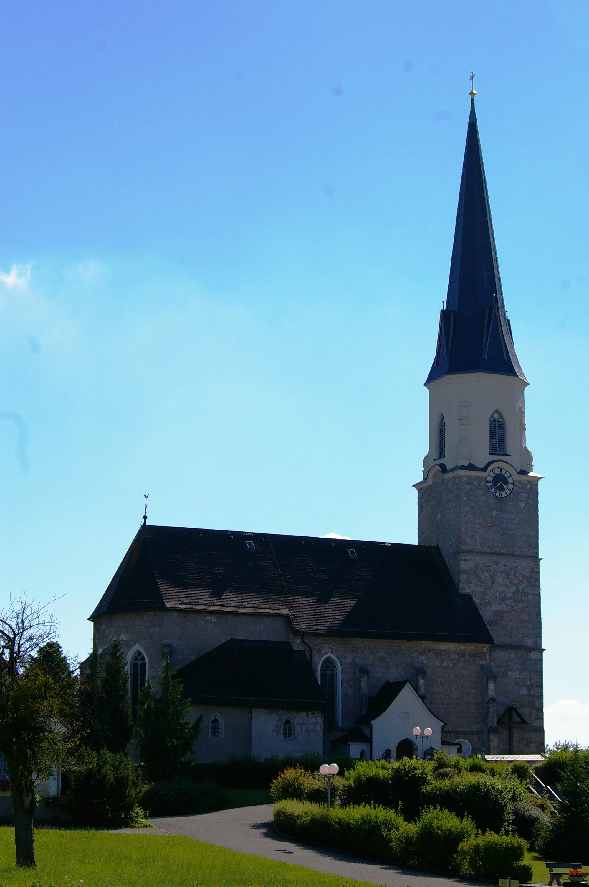 Photo showing: parish church Haigermoos