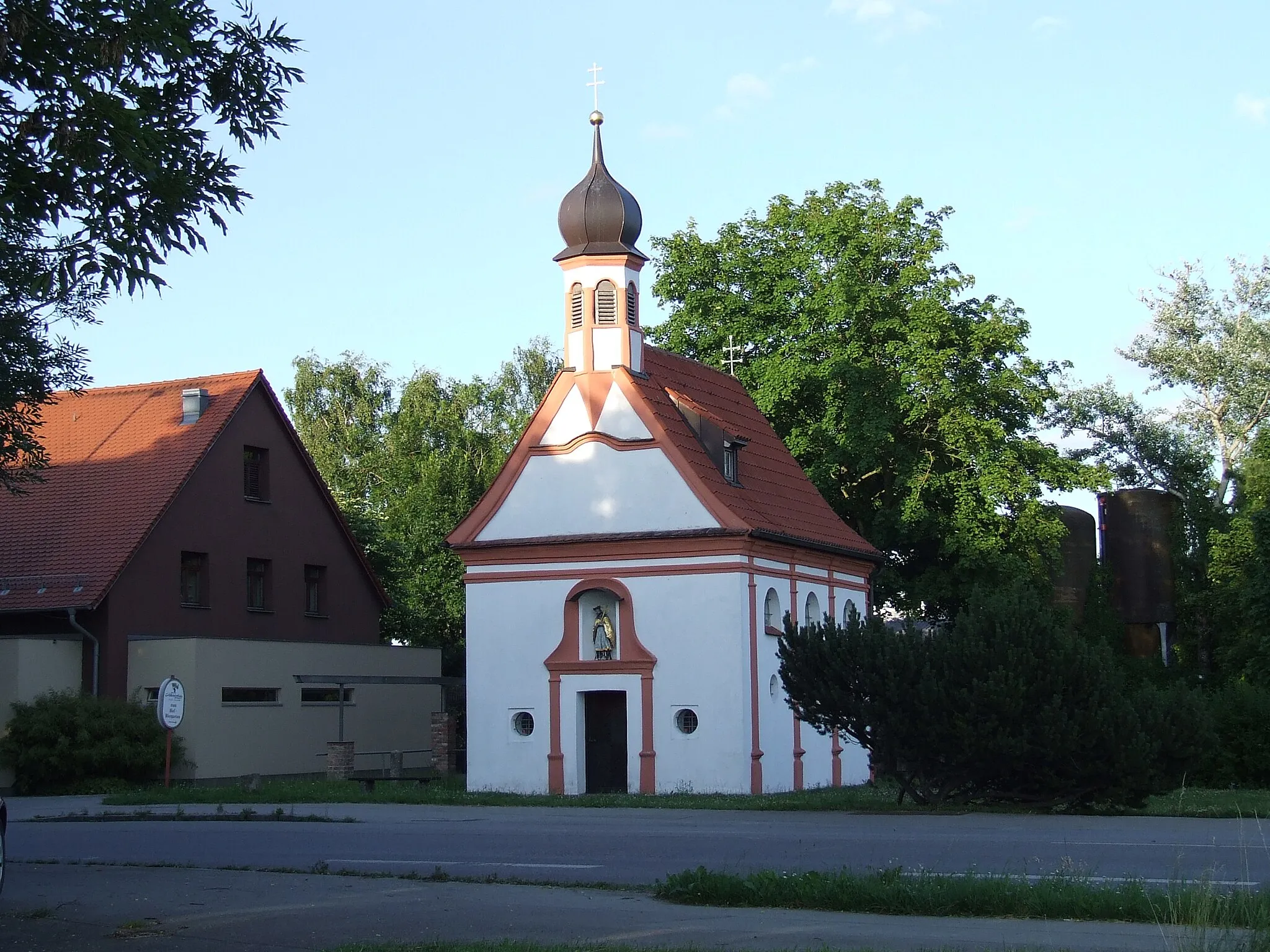 Photo showing: Nepomuk chapel, Königsbrunn, Germany