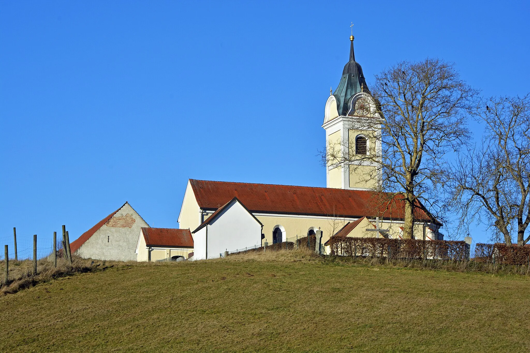 Photo showing: Ainhofen (Markt Indersdorf), Kirche St. Maria, Südseite