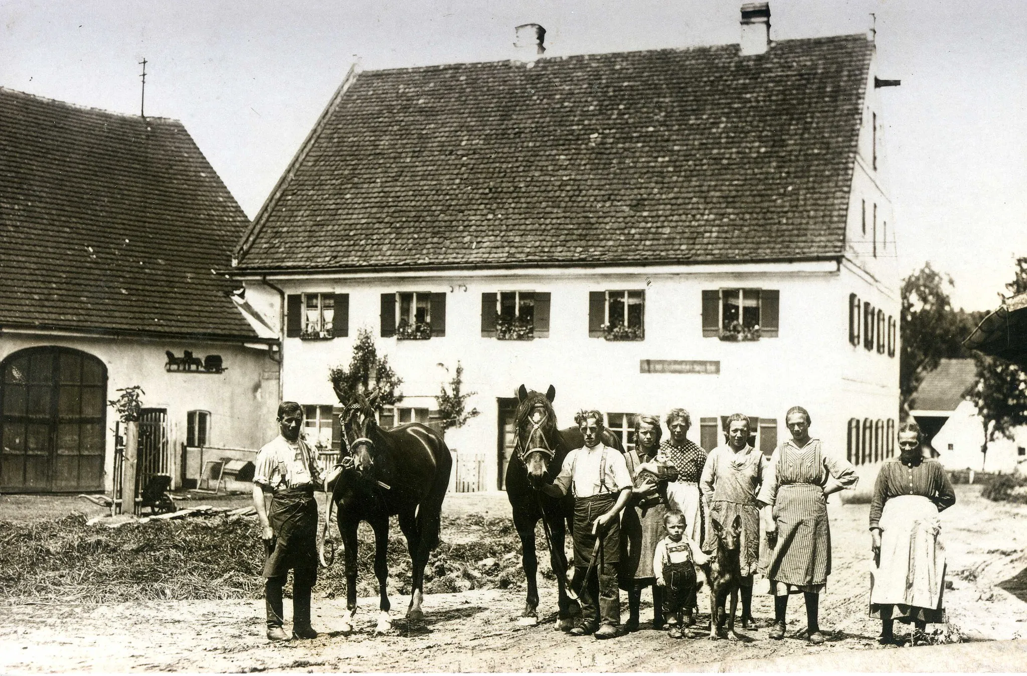 Photo showing: Ainhofen Nr. 1 Wirt