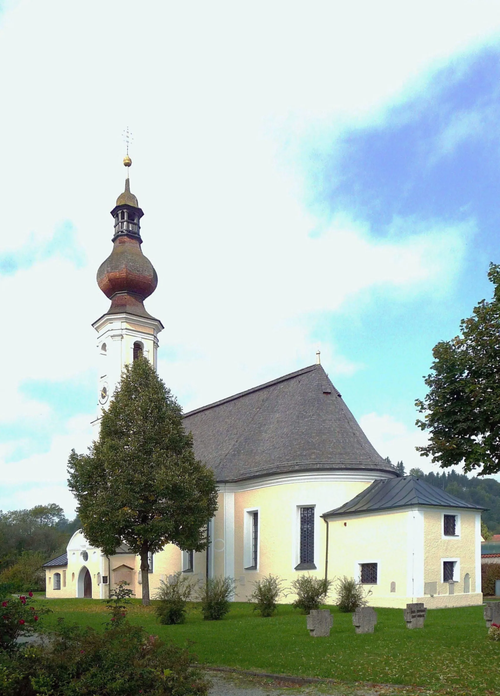 Photo showing: Die Kirche St. Ägigius in Altenmarkt an der Alz