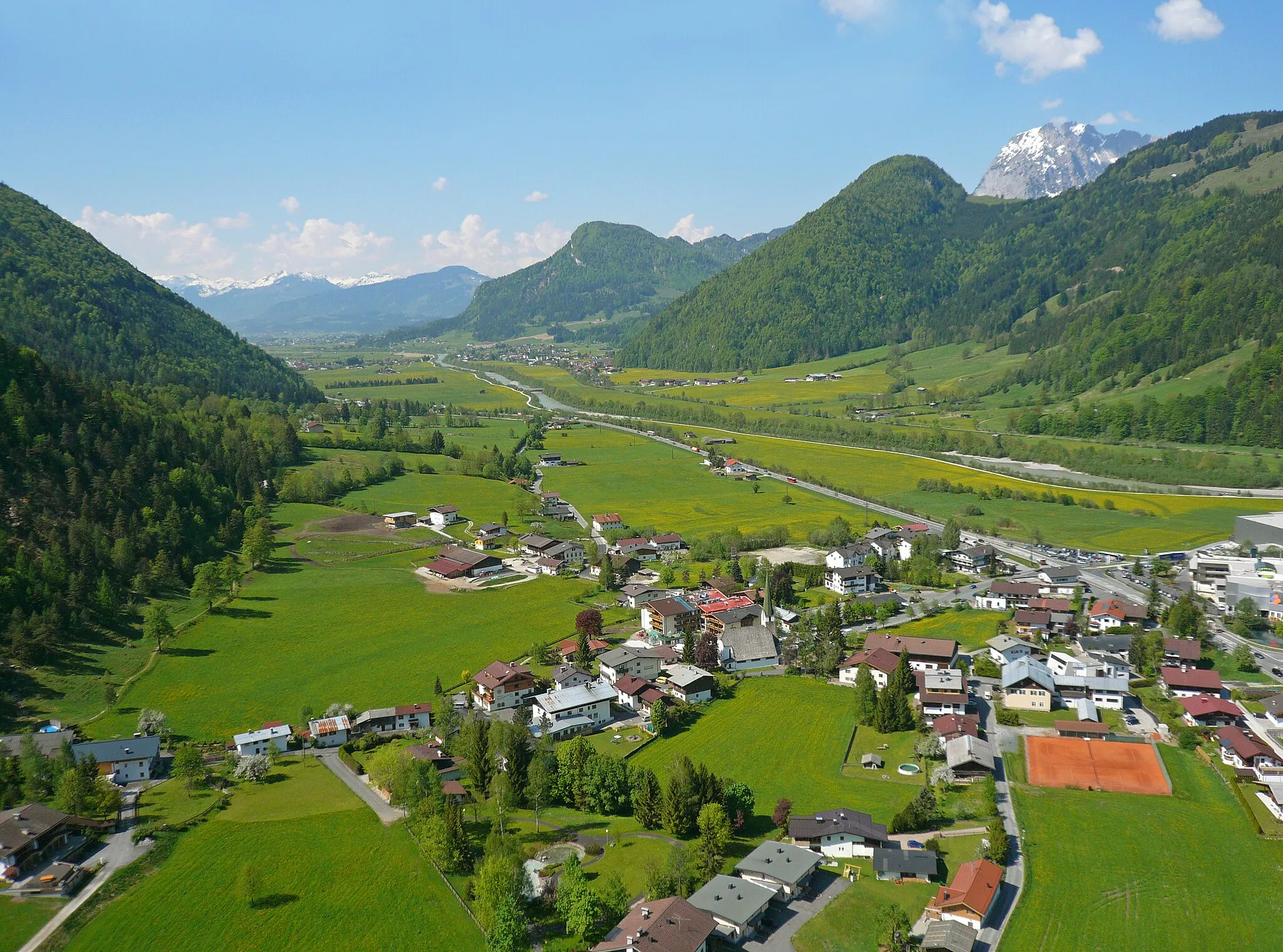 Photo showing: Blick auf Erpfendorf in Tirol