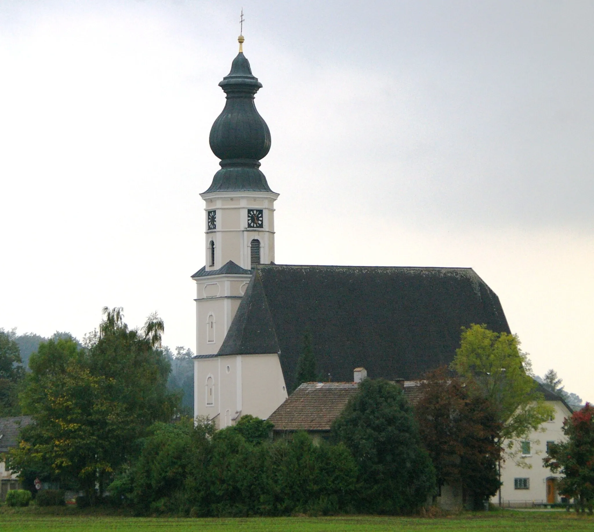 Photo showing: parish church Feldkirchen bei Mattighofen Upper Austria