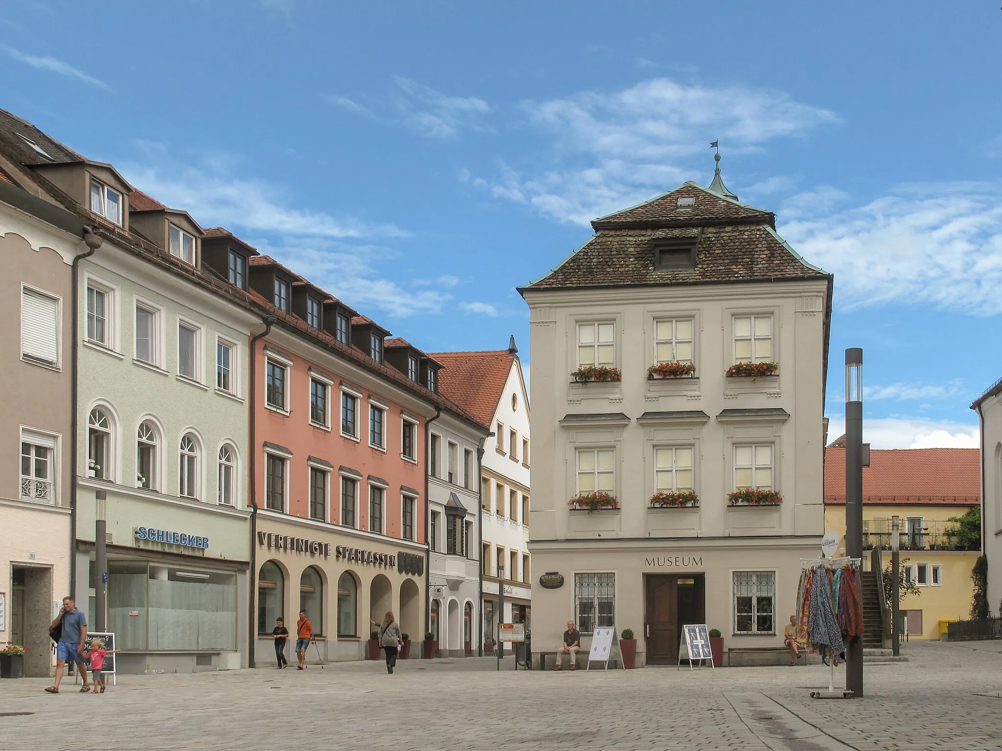 Photo showing: Weilheim, Stadtmuseum im Alten Rathaus from das Marienplatz