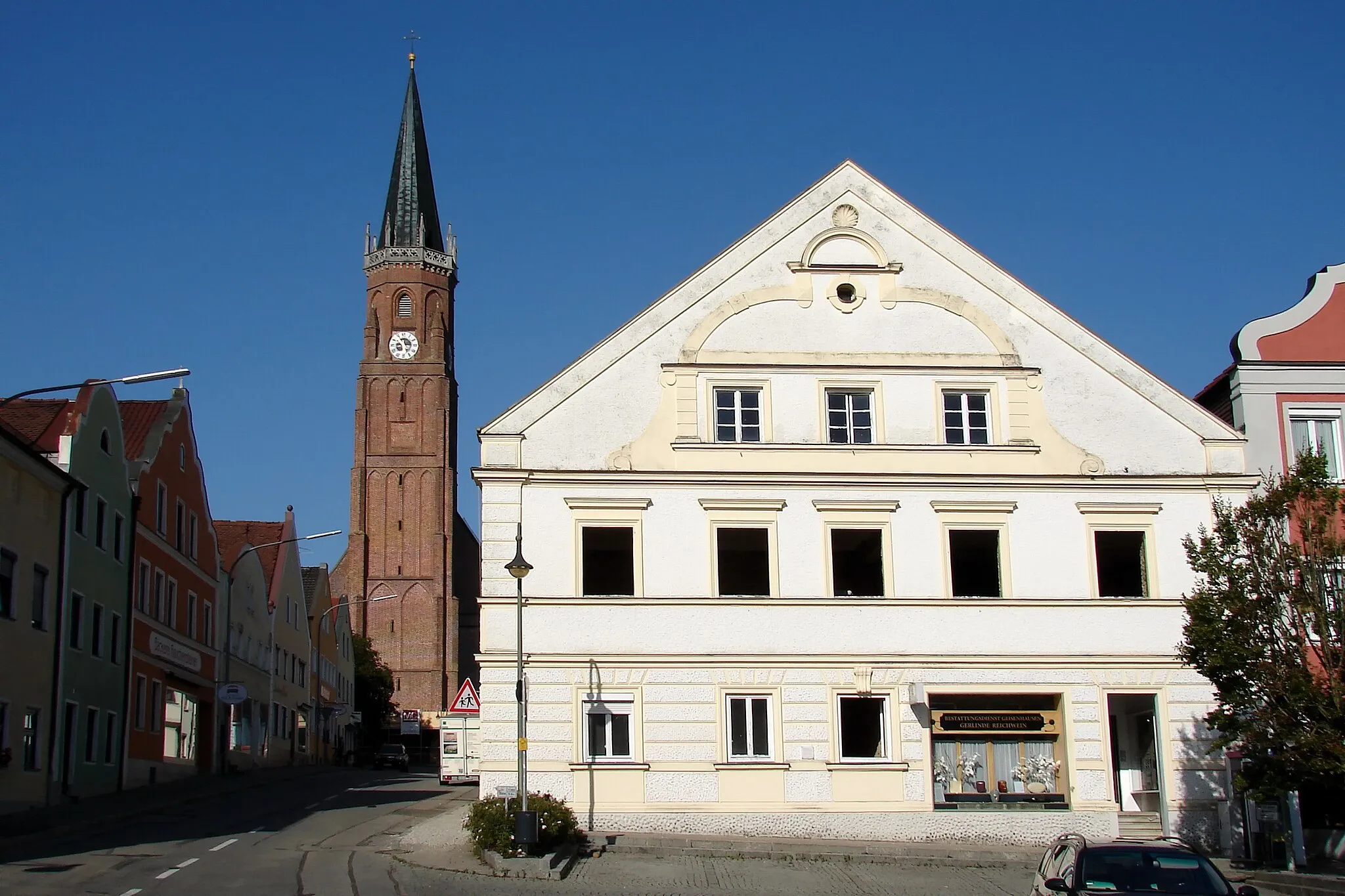 Photo showing: Marktplatz von Geisenhausen.