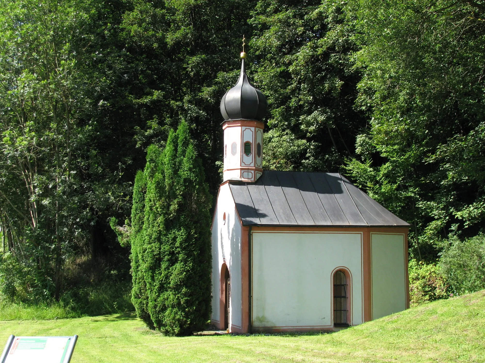 Photo showing: Kapelle Petersbrunn im gleichnamigen Weiler zwischen Starnberg und Leutstetten