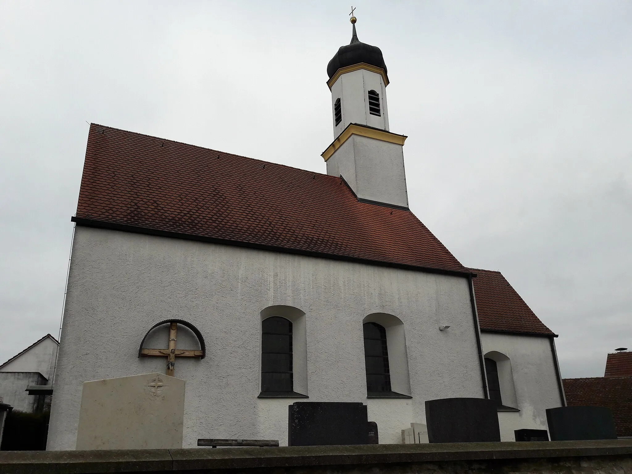 Photo showing: Denkmalgeschützte Kirche Sankt Ägidius in Attenfeld (Gemeinde Bergheim, Oberbayern)