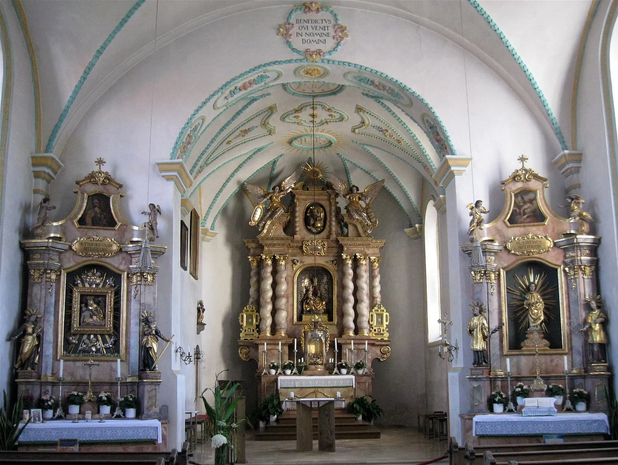 Photo showing: Innenraum. Kath. Kirche St. Andreas; stattlicher Barockbau, 1687, Turmunterteil spätmittelalterlich; mit Ausstattung.