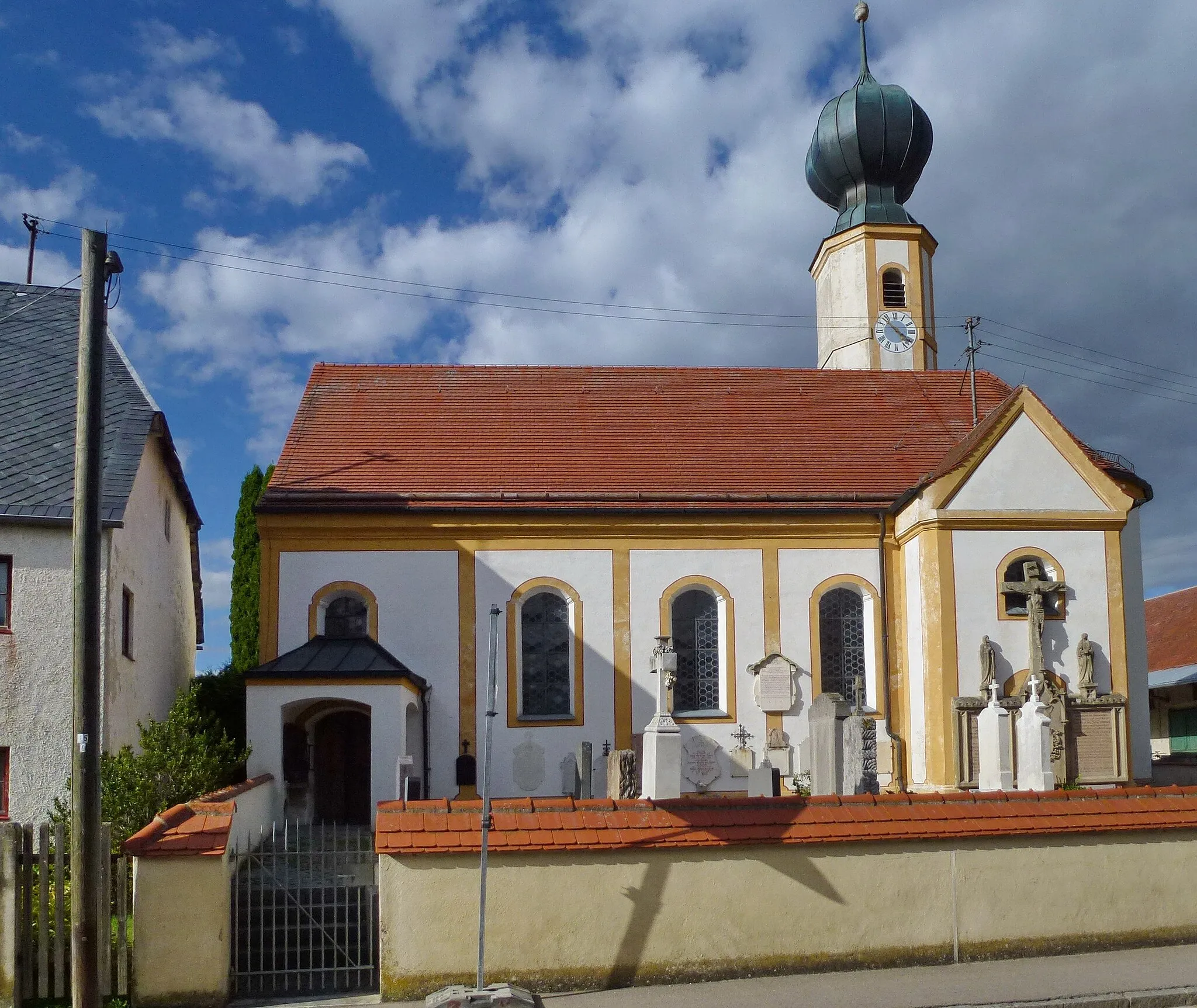 Photo showing: Unterweilbach, Graf-Spreti-Str. 4: Katholische Filialkirche Mariä Geburt. Ansicht von Süden