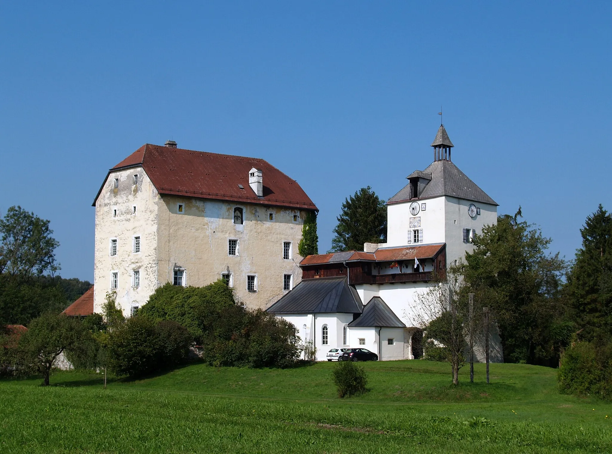 Photo showing: This is a photograph of an architectural monument. It is on the list of cultural monuments of Bayern, no. D-1-72-122-237.