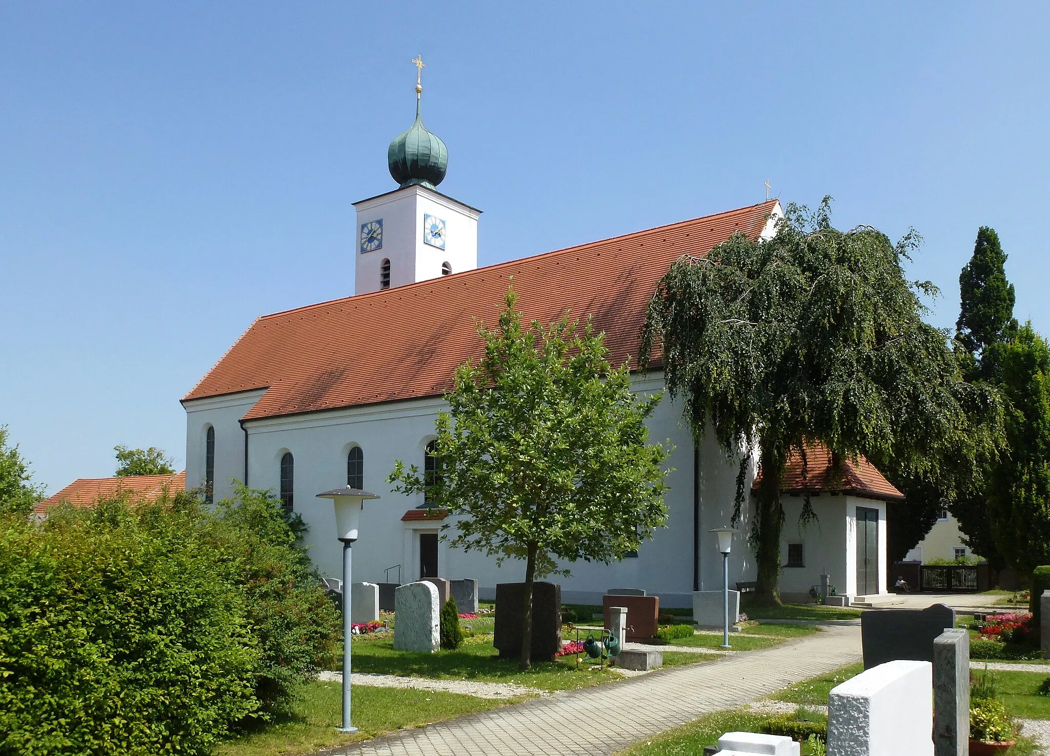 Photo showing: Landsberied, Kirchstr. 3: Katholische Pfarrkirche  St. Johann Baptist. Ansicht von NW