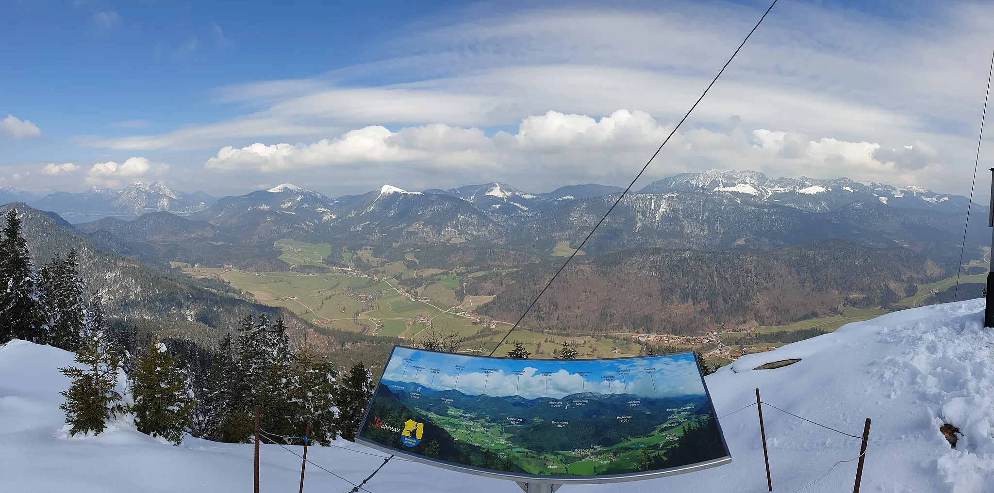 Photo showing: Panorama Infotafel Jachenau auf dem Staffel 2021-04-17