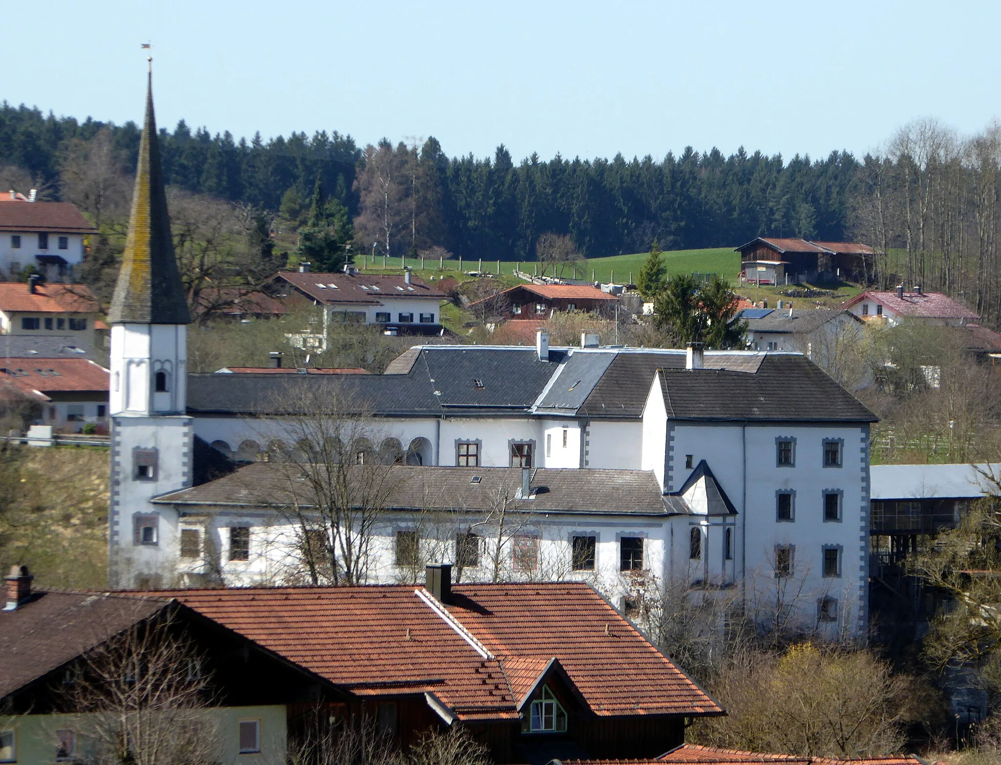 Photo showing: Traunwalchen, Schloss Pertenstein von Osten gesehen.