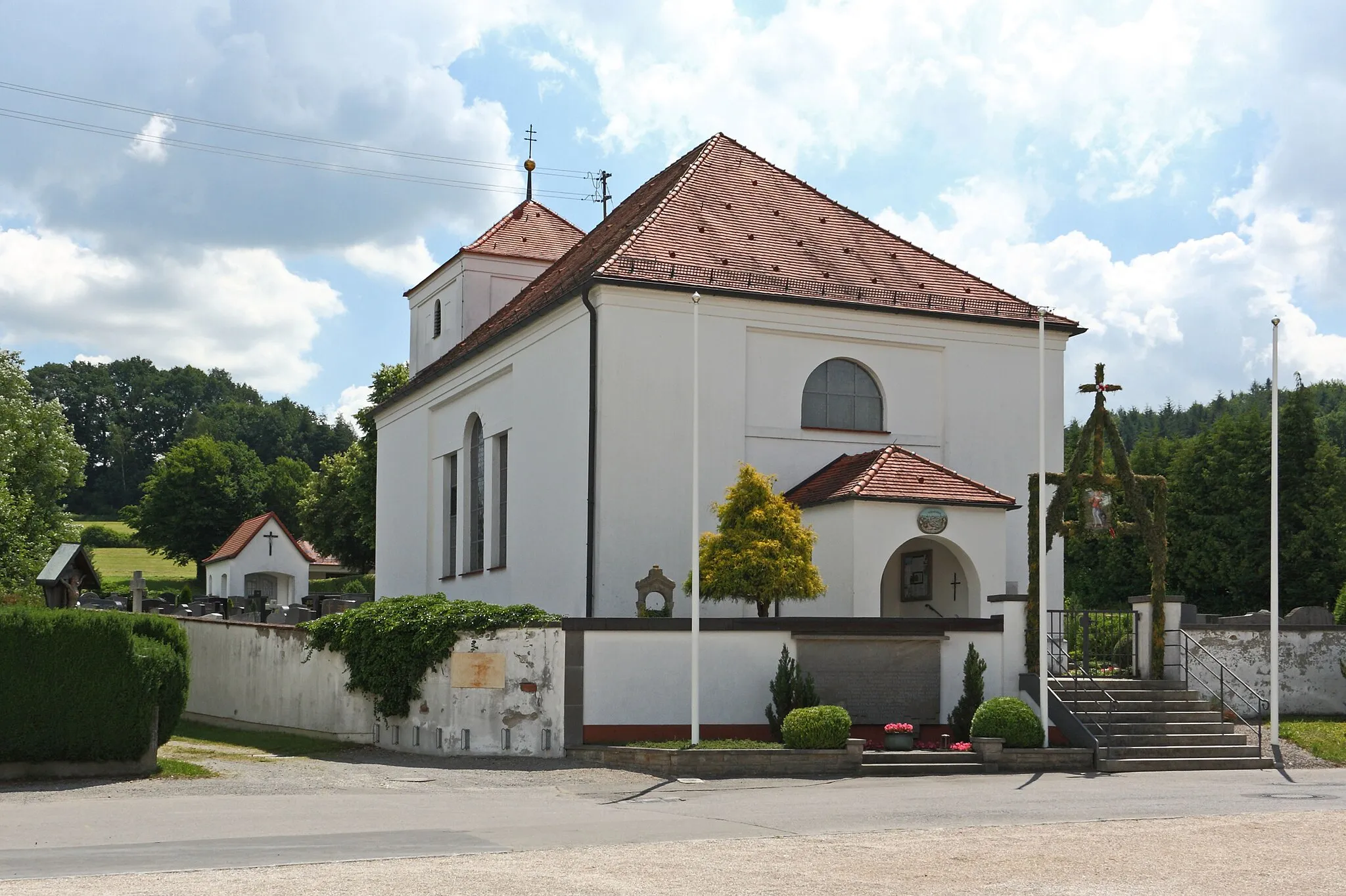Photo showing: Pfarrkirche St. Radegundis in Waldberg; Ansicht von Nordwesten