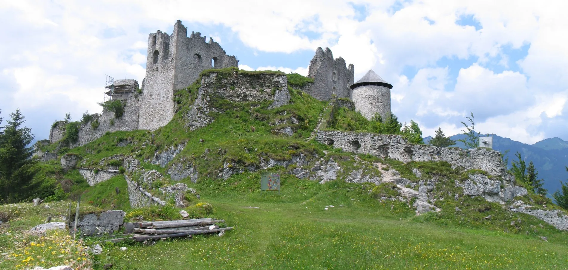 Photo showing: Castle Ehrenberg near Reutte in Tyrol, Austria