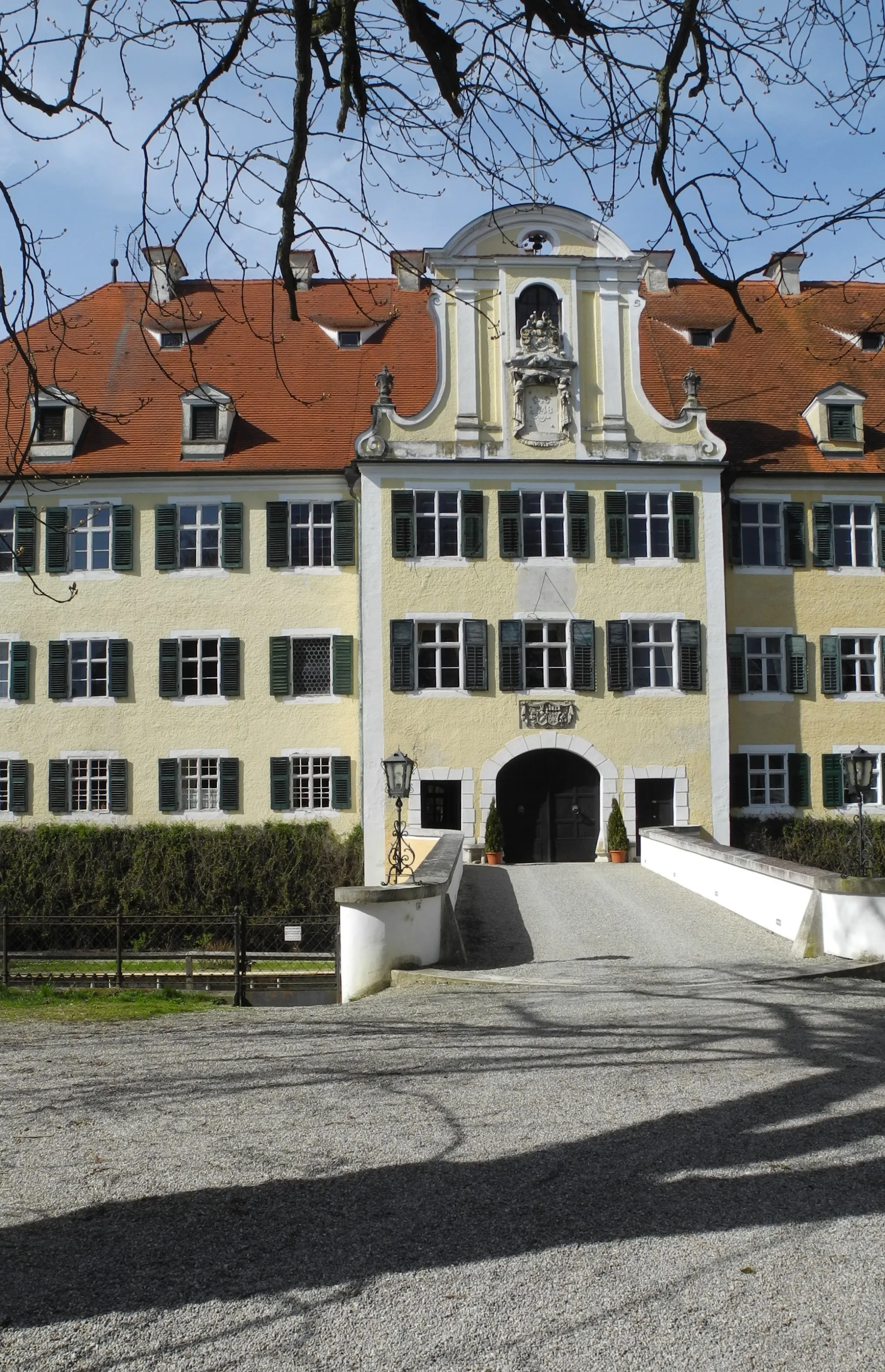 Photo showing: Schrobenhausen-Schloss Sandizell, Portal