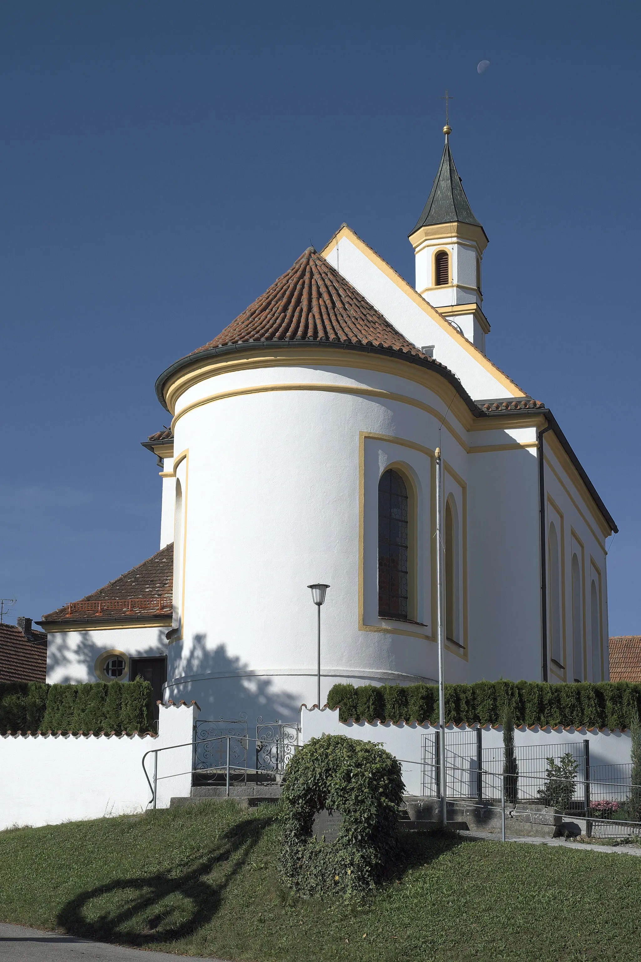 Photo showing: Katholische Filialkirche St. Pankratius in Ramsach (Penzing) im Landkreis Landsberg am Lech (Bayern/Deutschland)