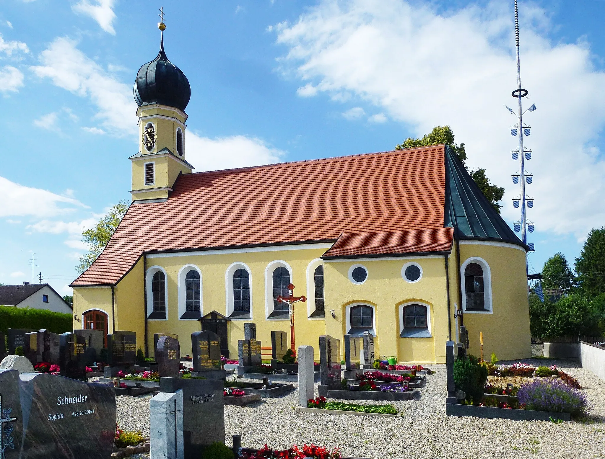 Photo showing: Unterumbach, Dorfstr. 28: Katholische Filialkirche St. Martin. Ansicht von SSO