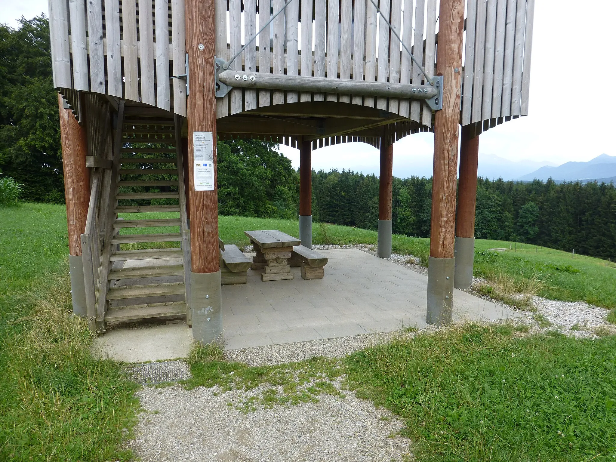 Photo showing: Aussichtsturm Ratzinger Höhe; Zugang