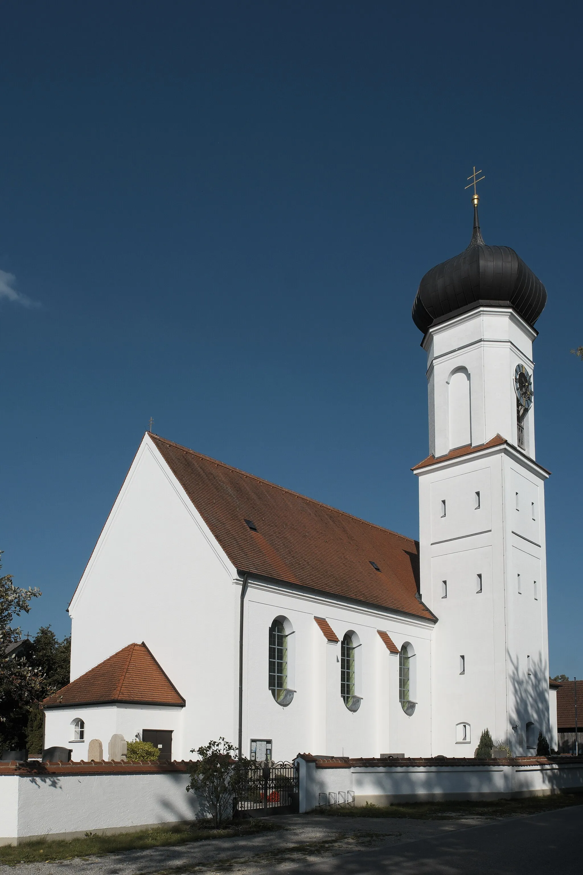 Photo showing: Katholische Filialkirche St. Martin in Nassenhausen, einem Ortsteil von Adelshofen (Oberbayern) im Landkreis Fürstenfeldbruck (Bayern/Deutschland)