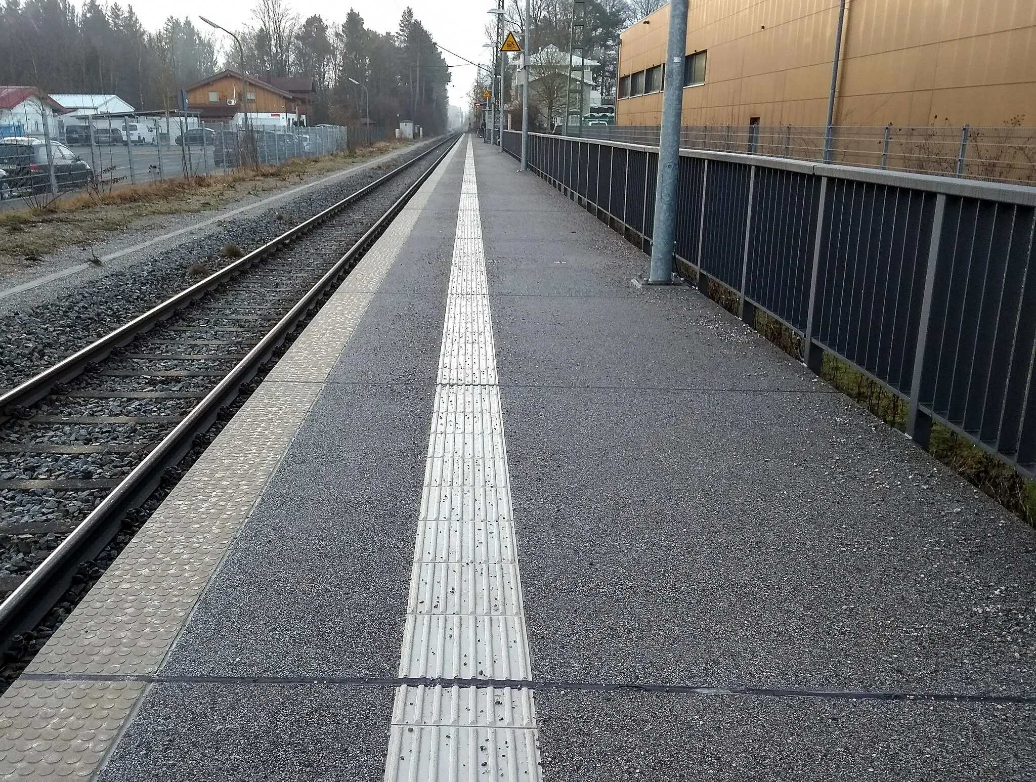 Photo showing: Bahnhof Iffeldorf, Blick nach Süden.