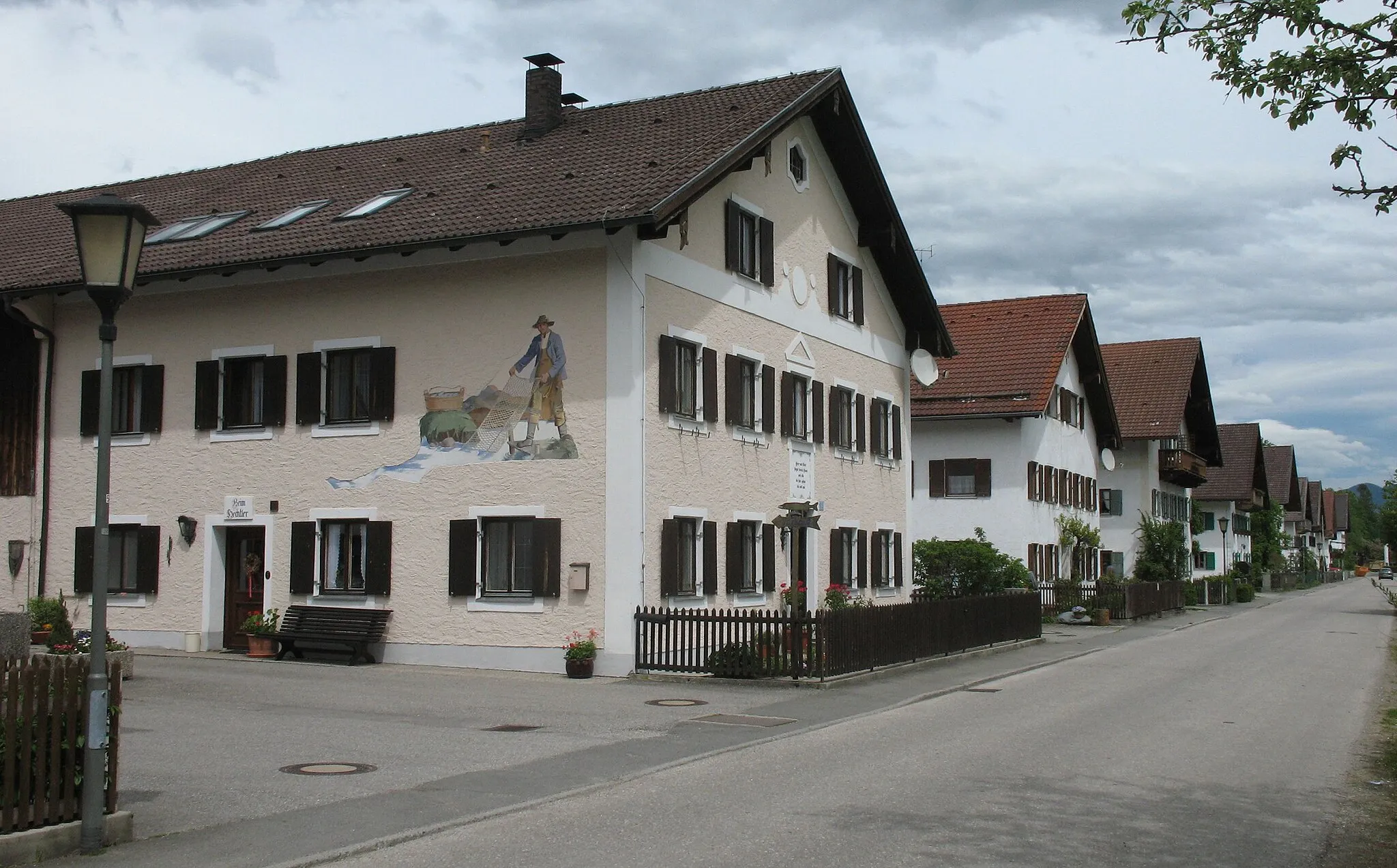 Photo showing: Farmhouses in Schlehdorf in Bavaria, Germany