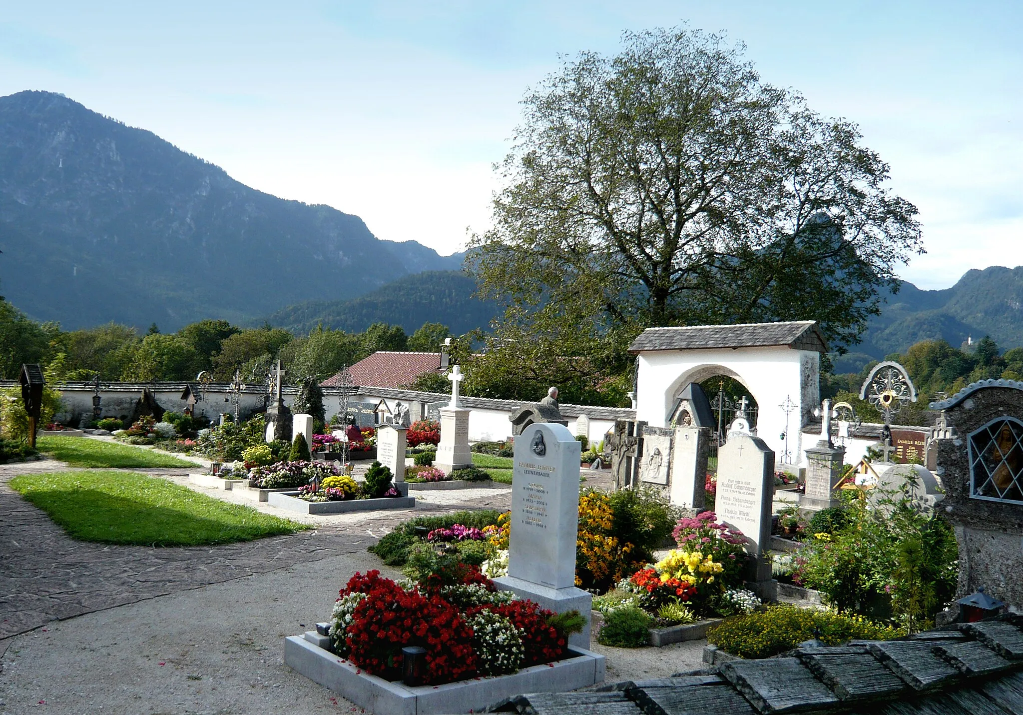 Photo showing: Cemetery in Nonn near Bad Reichenhall, Bavaria, Germany