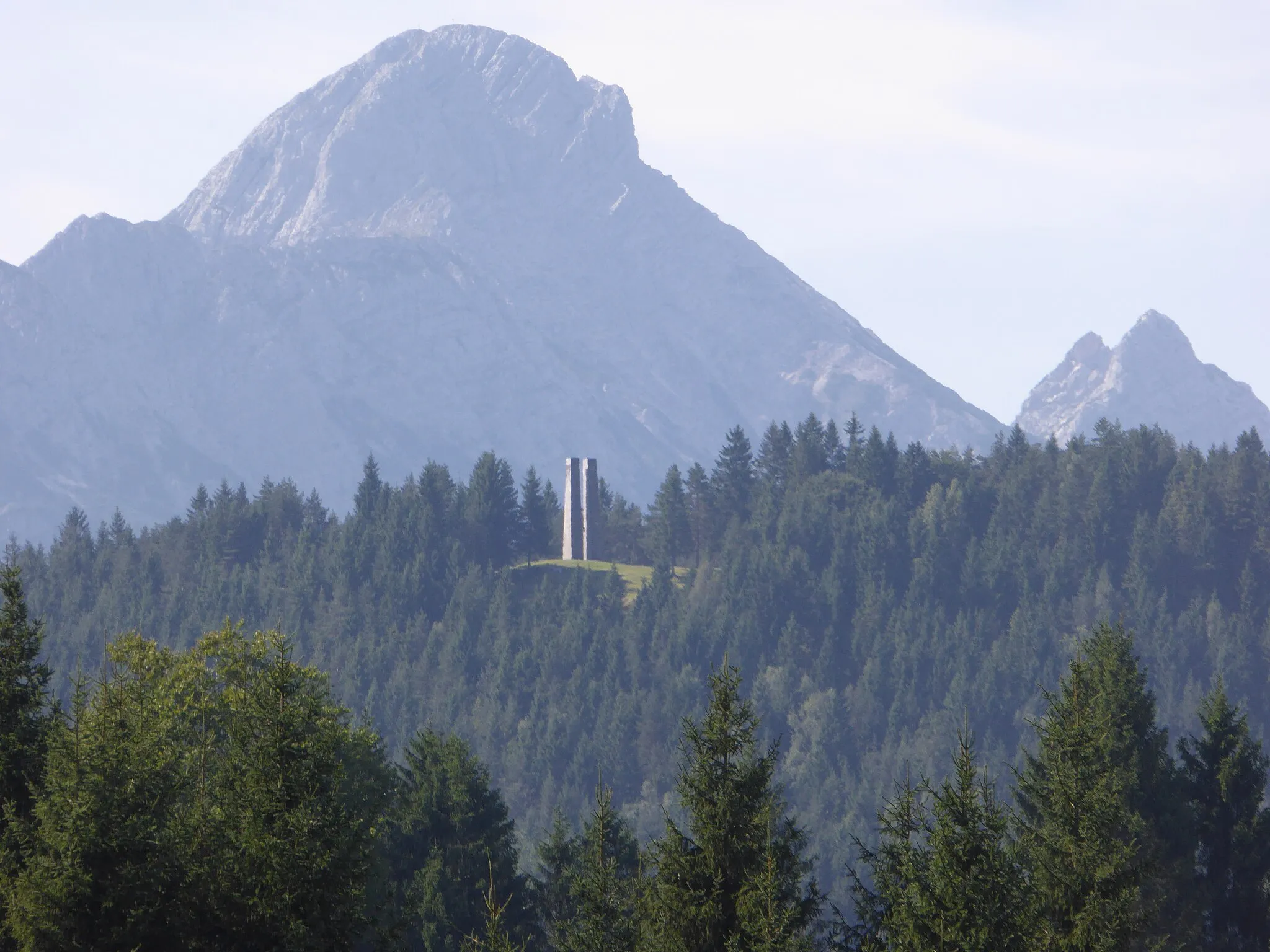 Photo showing: Ehrenmal der Gebirgstruppe am Hohe Brendten bei Mittenwald