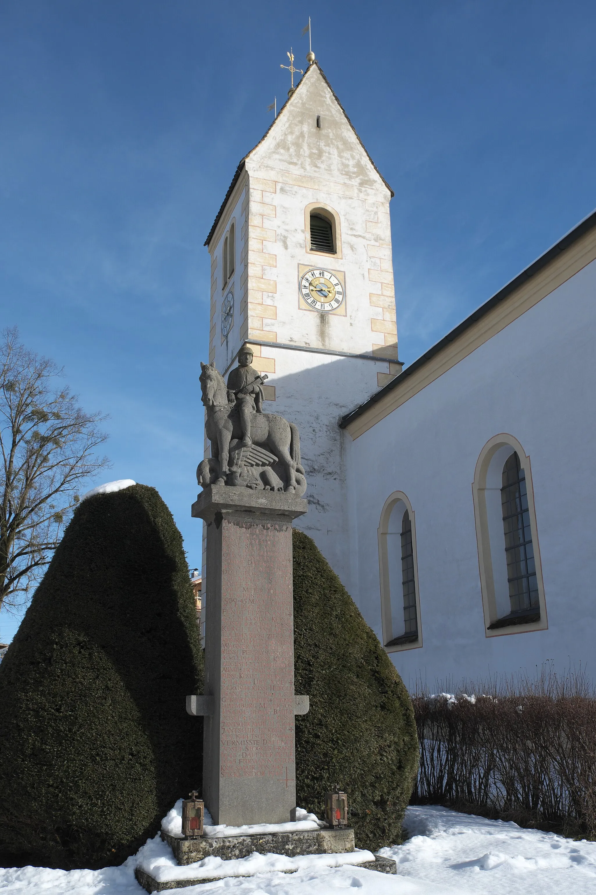 Photo showing: Katholische Pfarrkirche St. Michael in Marnbach (Weilheim in Oberbayern) im Landkreis Weilheim-Schongau (Bayern/Deutschland)