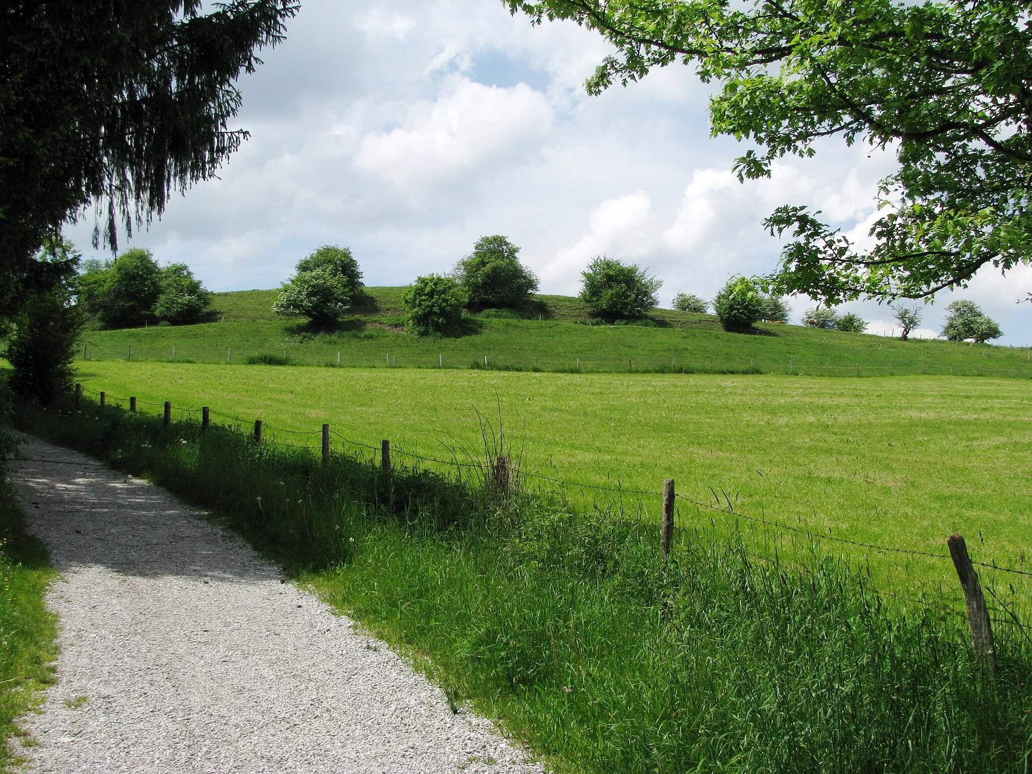 Photo showing: Ilkahöhe von Oberzeismering aus gesehen.