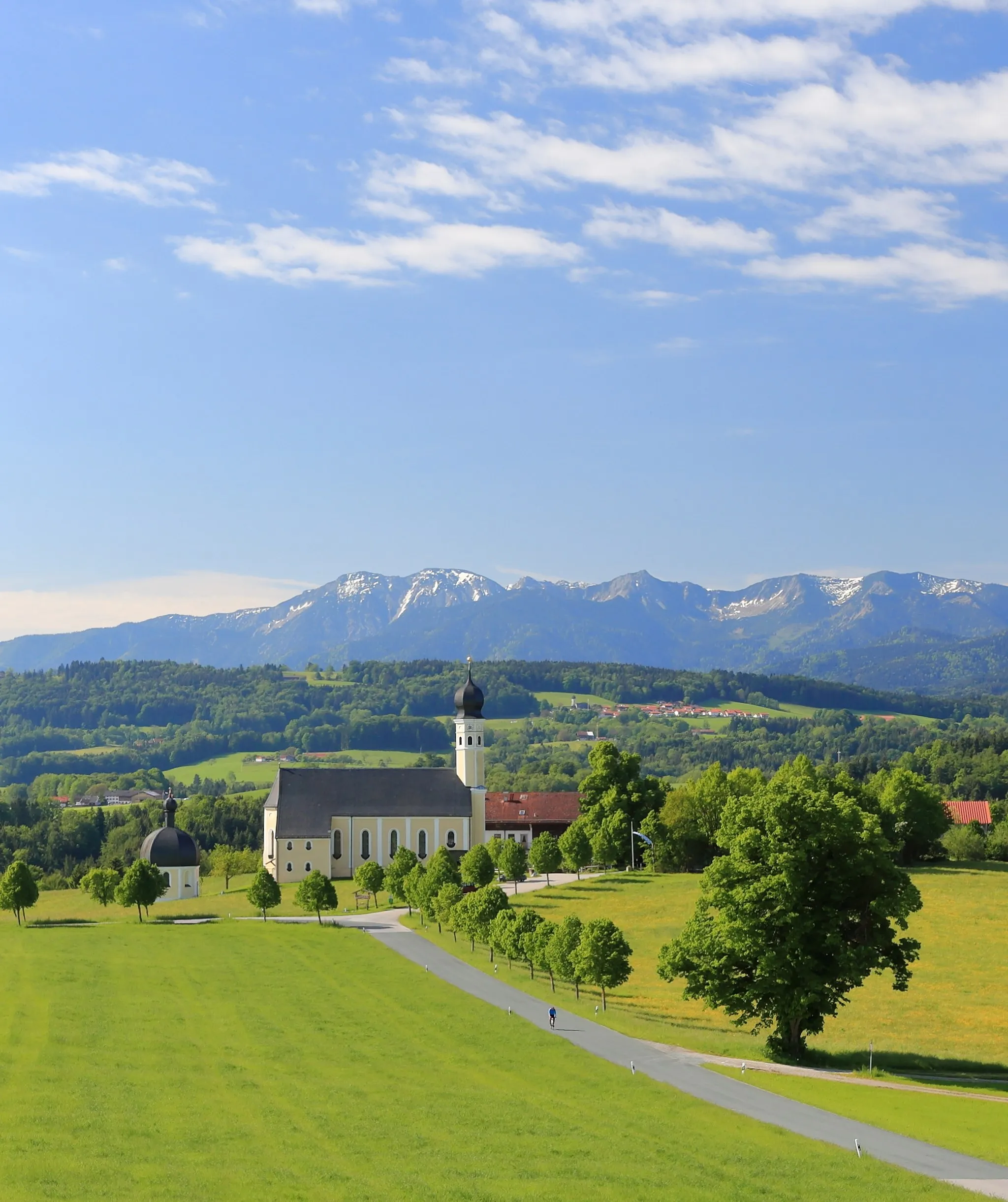 Photo showing: St. Marinus und Anian, Wilparting (Irschenberg), Bavaria, as seen from the north.