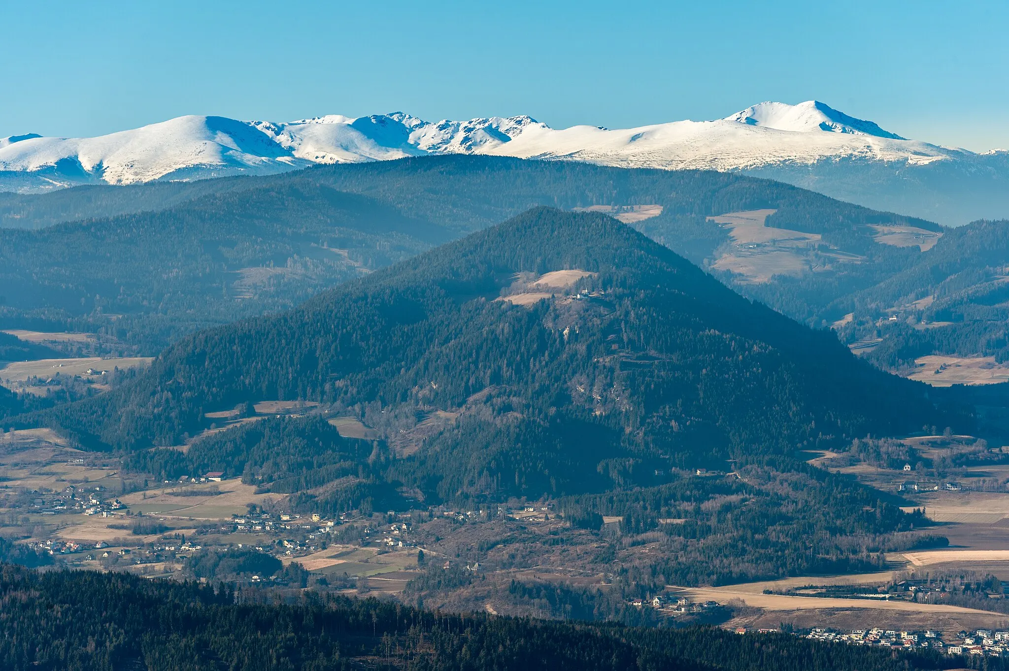 Photo showing: Lorenziberg (mountain) on Gauerstall, municipality Frauenstein, district Sankt Veit, Carinthia, Austria, EU