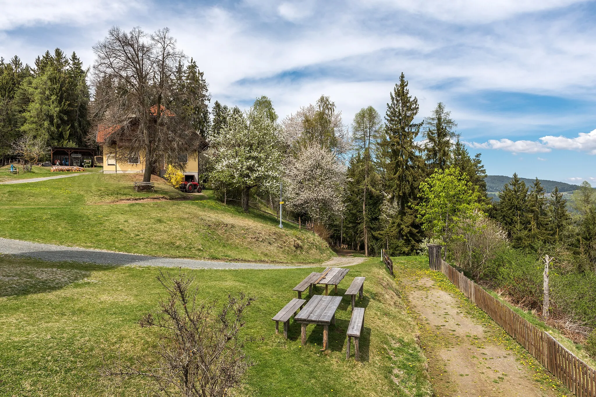 Photo showing: Residential house in Lorenziberg #2, municipality Frauenstein (Austria), district Sankt Veit, Carinthia, Austria, EU