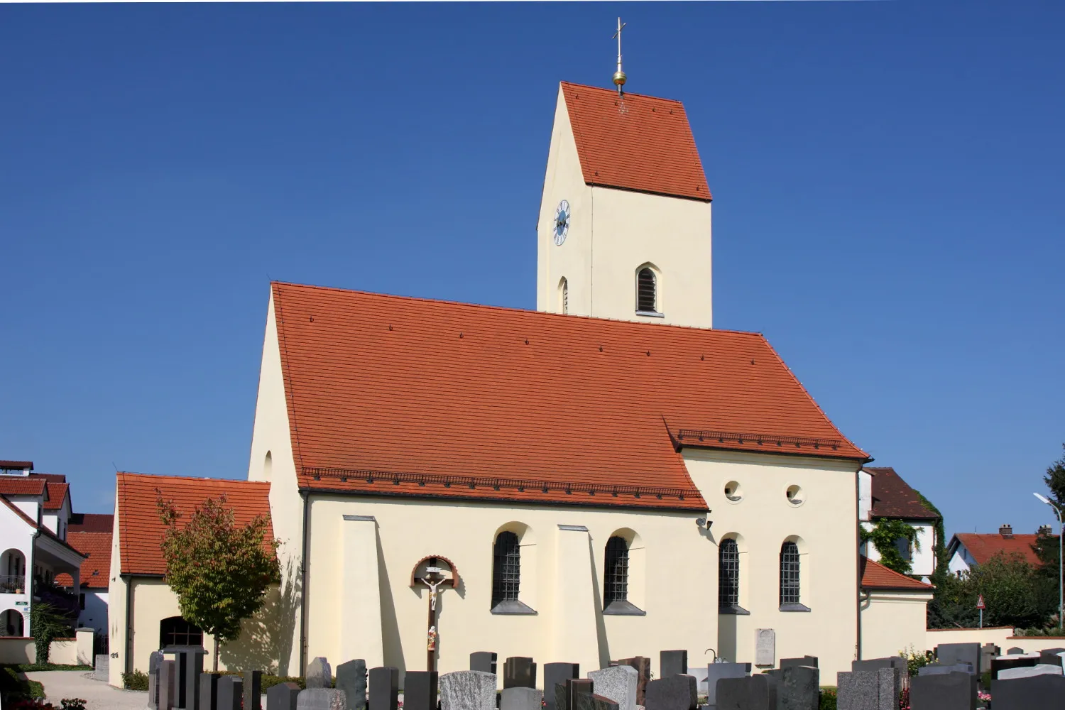 Photo showing: Kath. Pfarrkirche St. Nikolaus in Hög, romanisch, Umgestaltung 18. Jahrhundert;