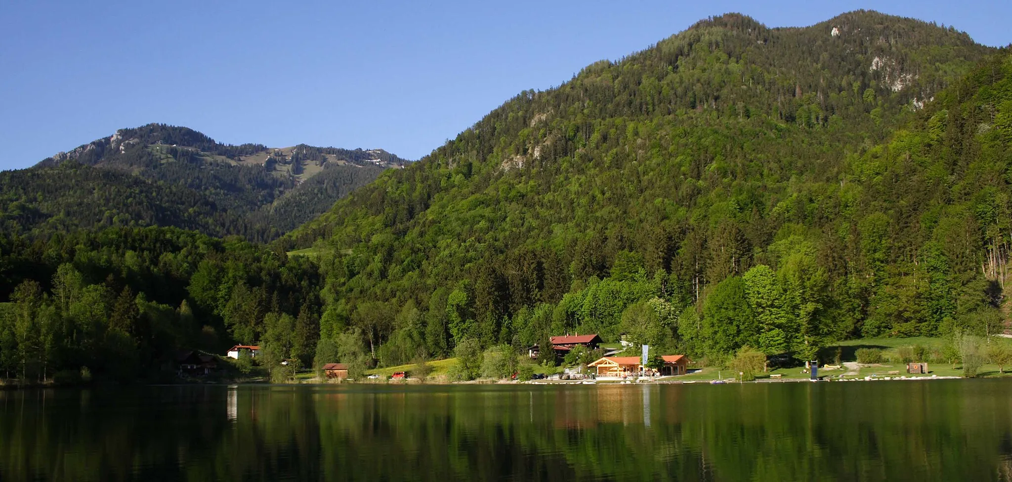 Photo showing: Wössner See mit Blick auf den Hochgern