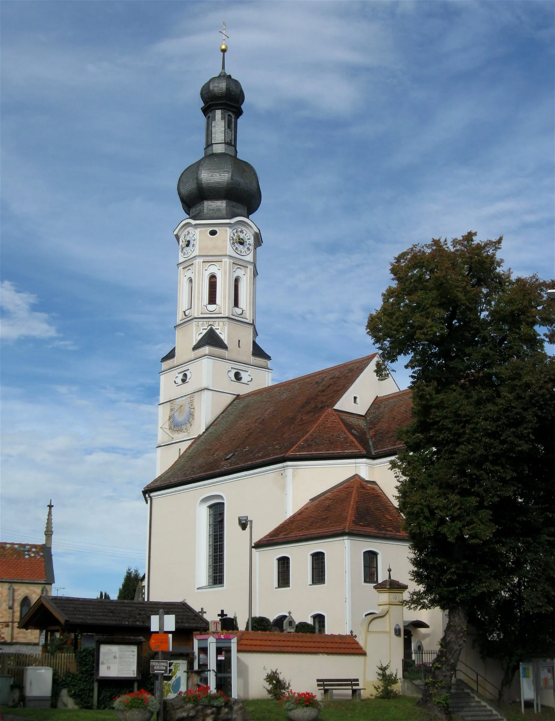 Photo showing: Pfarrkirche St. Johannes d. Täufer, Inning_am_Ammersee