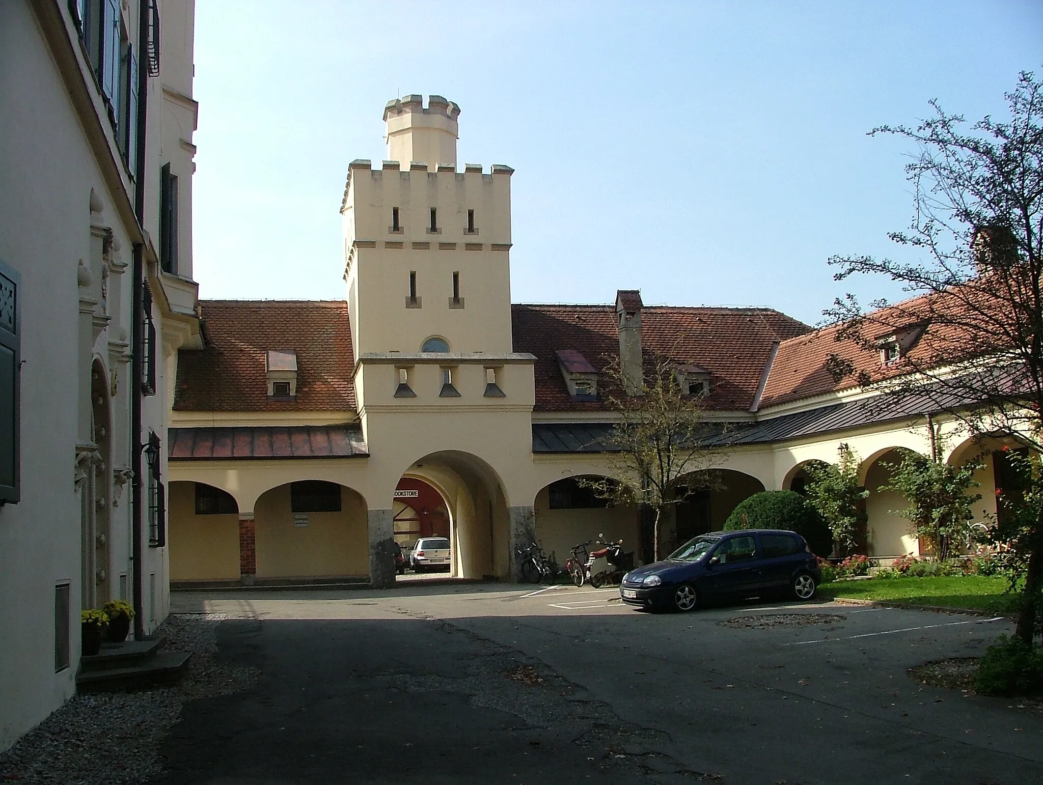 Photo showing: Innenhof