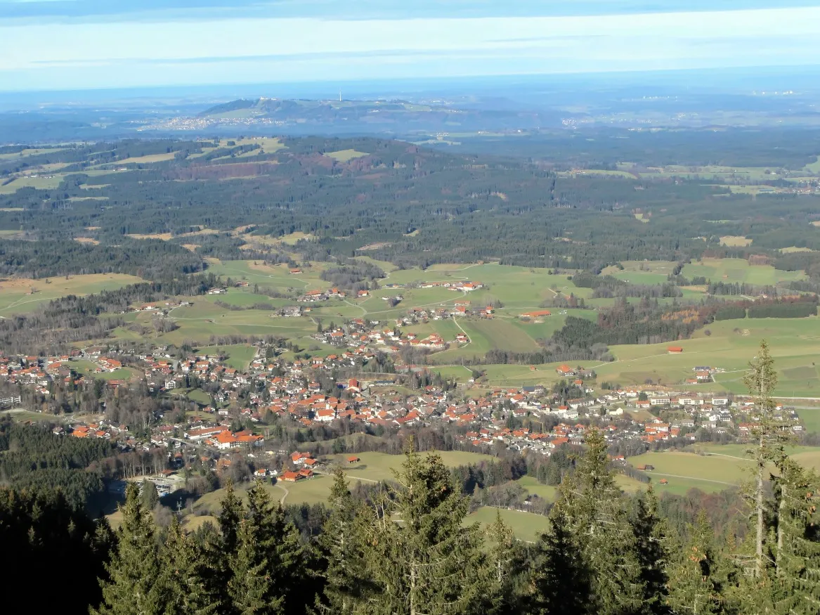 Photo showing: Village of Bad Kohlgrub from South
