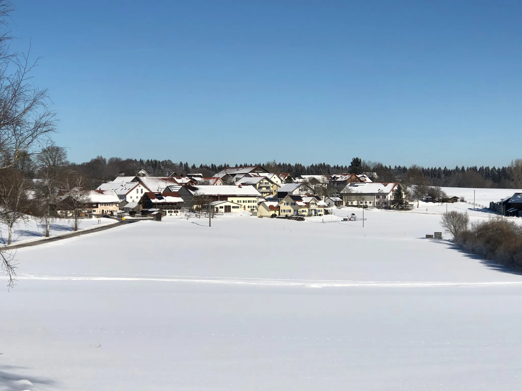 Photo showing: Ortsteil Gimmenhausen der Gemeinde Reichling, Landkreis Landsberg am Lech, Bayern, DE, Blick von Südwesten