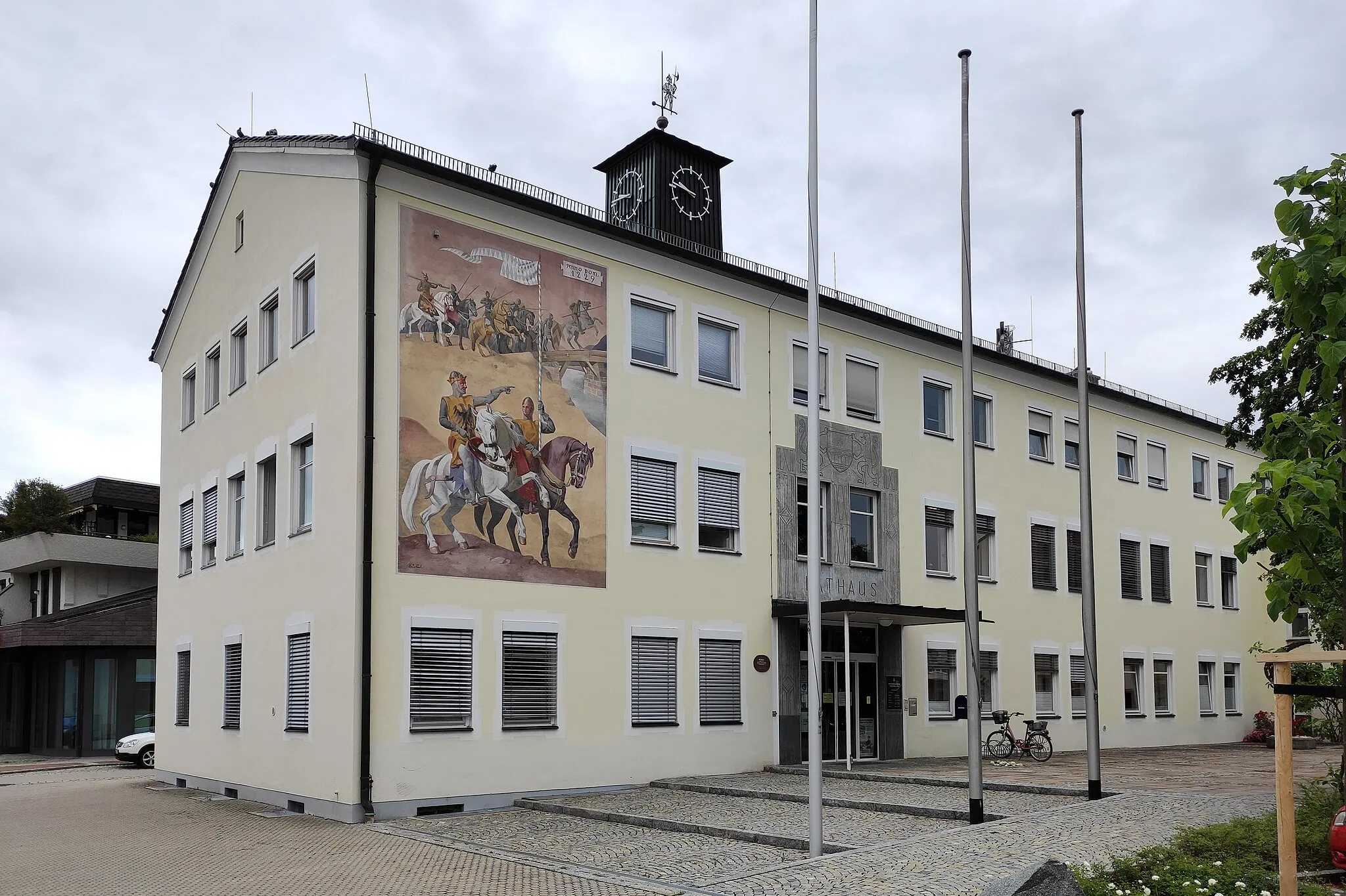 Photo showing: Rathaus von Garching an der Alz