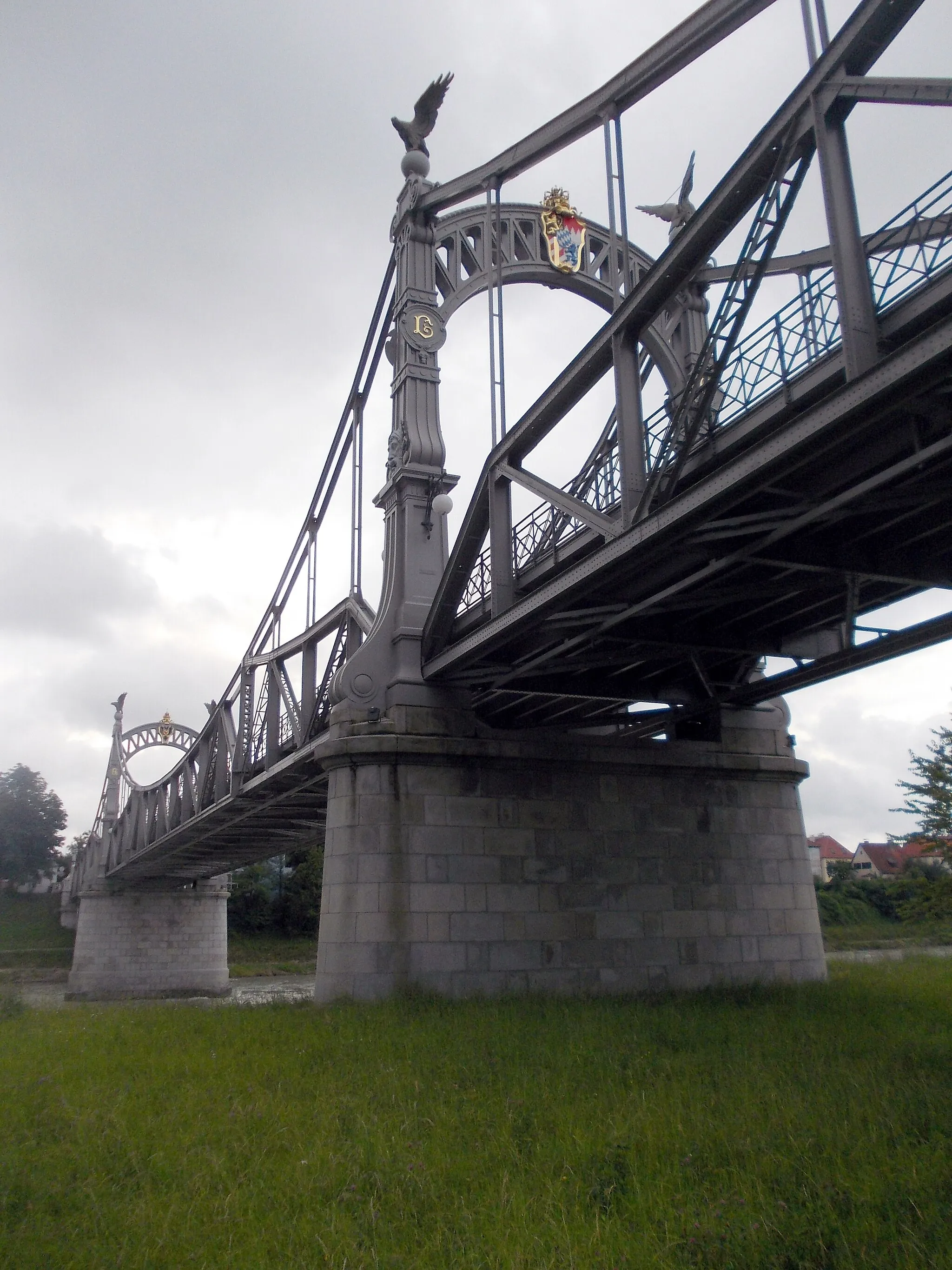 Photo showing: Salzbachbrücke von Oberndorf nach Laufen