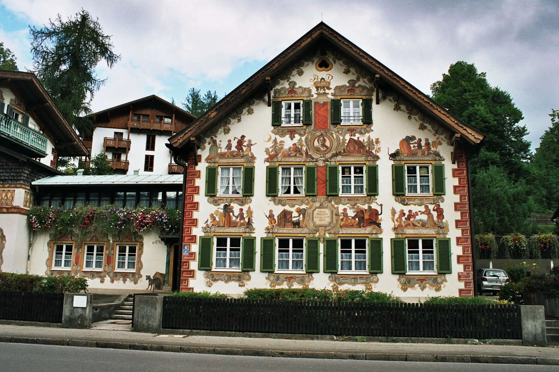 Photo showing: Oberammergau, Hänsel-und-Gretel-Haus in der Ettaler Straße 41