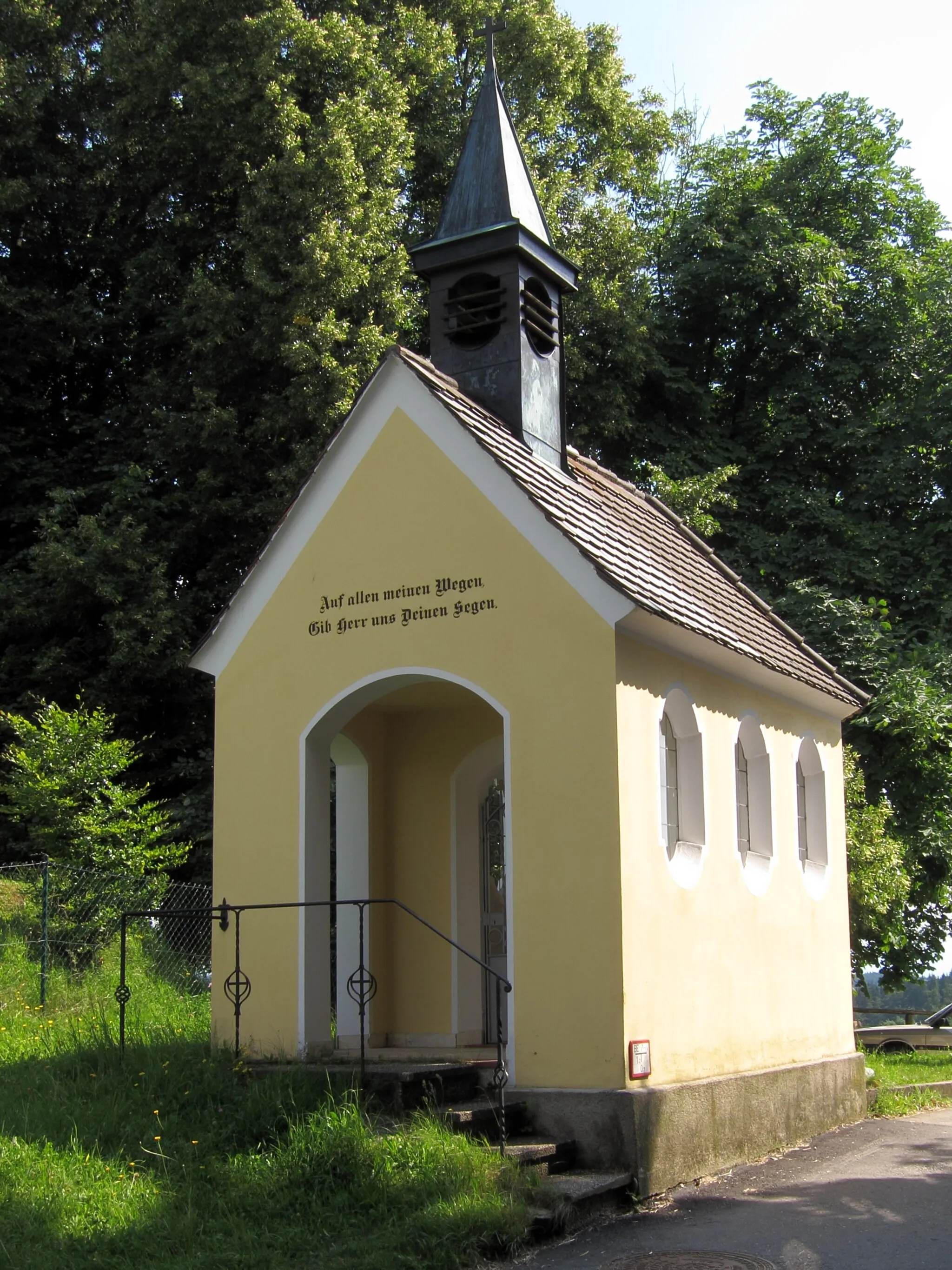 Photo showing: Frimmerkapelle, nach Süden gerichteter einschiffiger Putzbau mit dreiseitigem Schluss und Dachreiter, 1950.