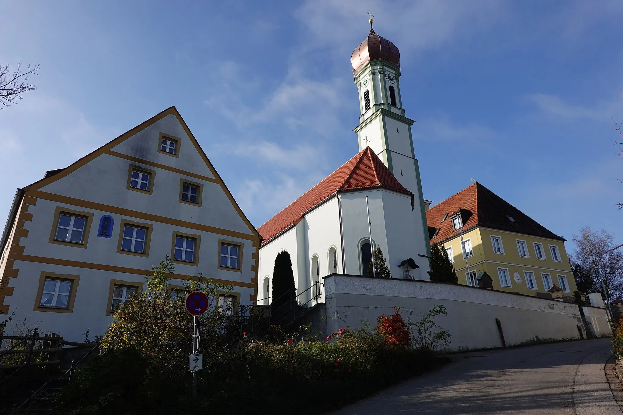 Photo showing: Kirche St. Lorenz in Grunertshofen.