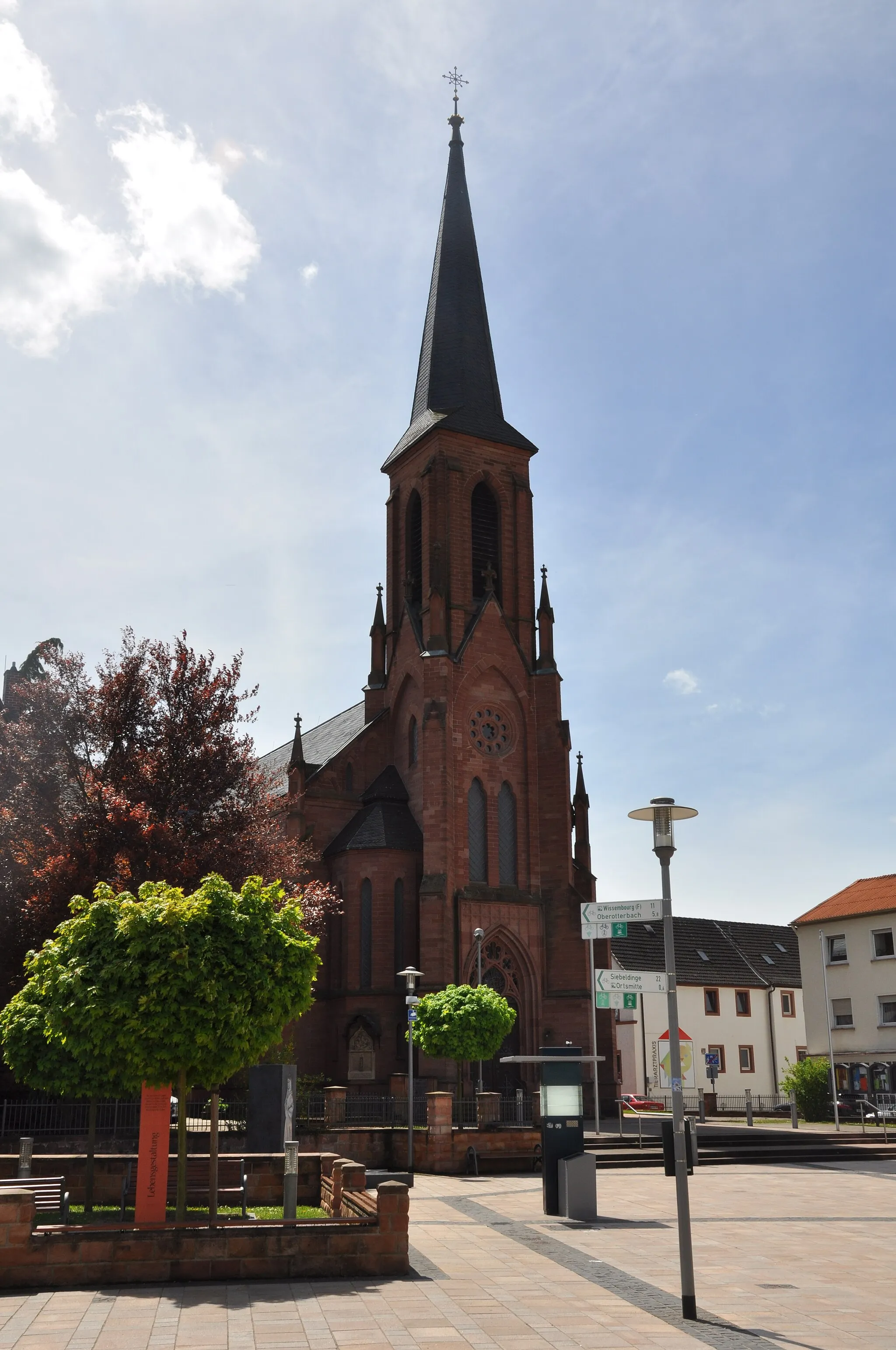 Photo showing: Bad Bergzabern, Kath. Pfarrkirche St. Martin