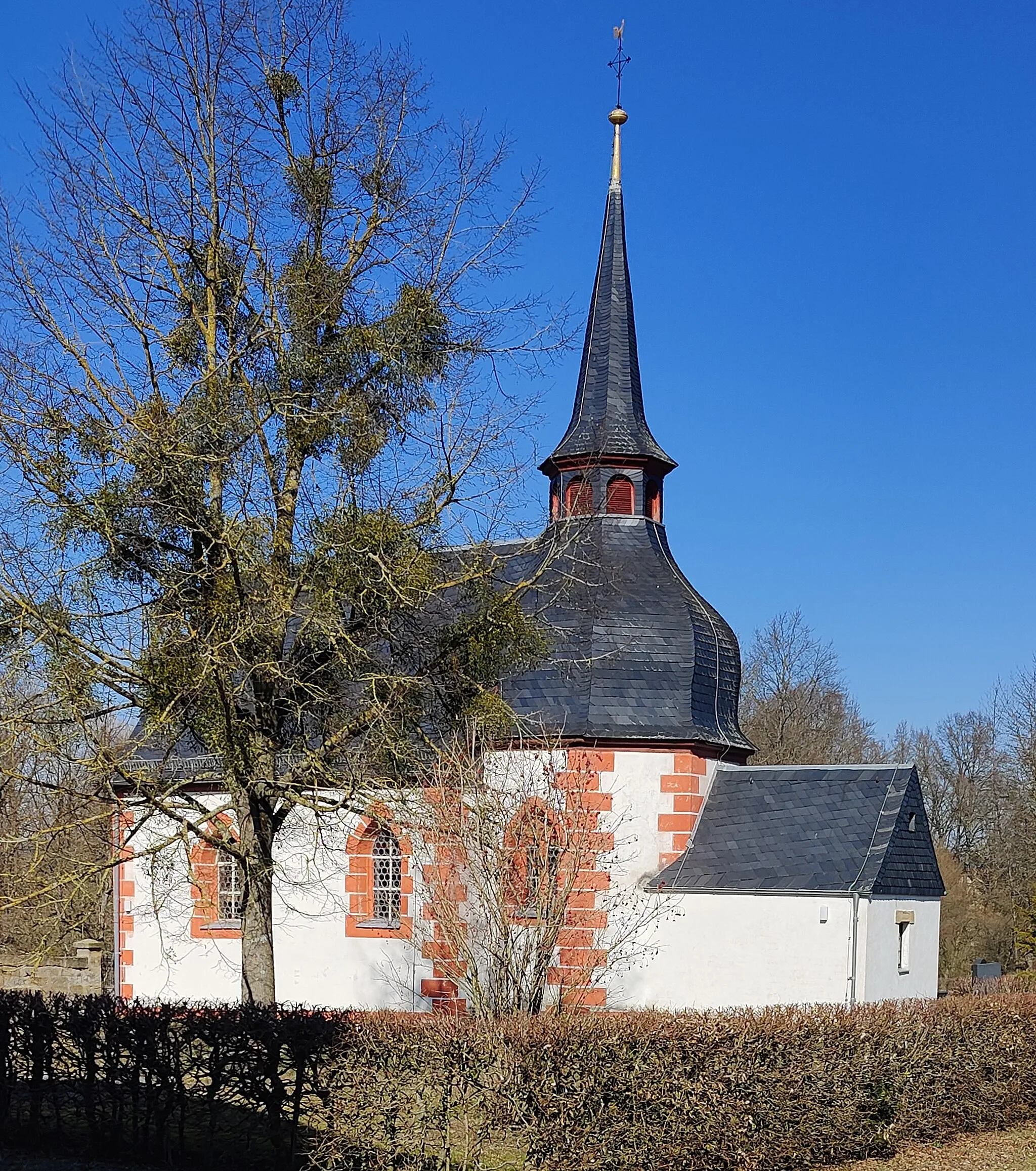 Photo showing: Evangelisch-lutherische Dreifaltigkeitskirche Hain, Markt Küps, Oberfranken, Bayern, Deutschland