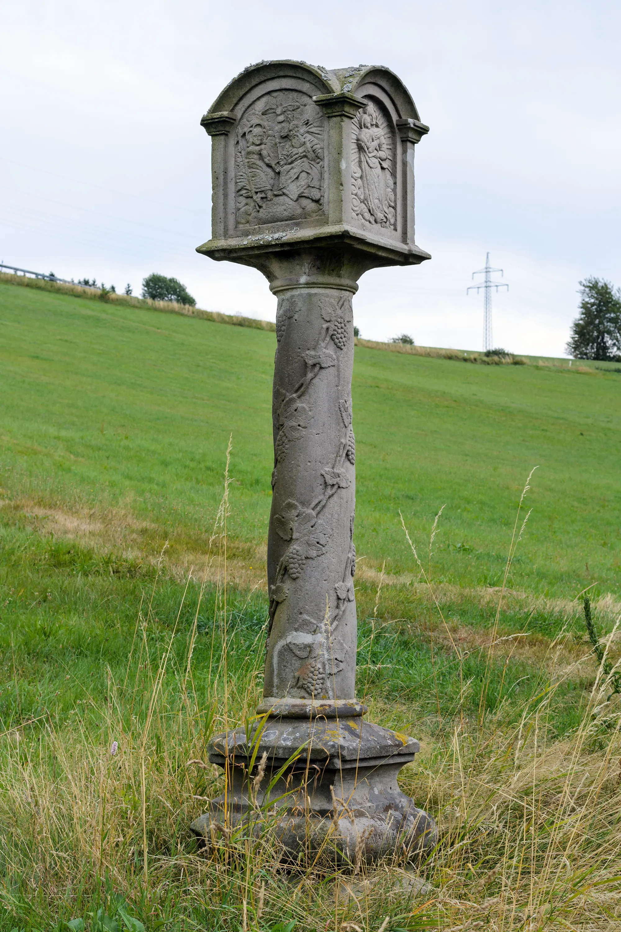 Photo showing: Bildstock an der Straße von Brauersdorf nach Marienroth, Ansicht von Nordwesten.