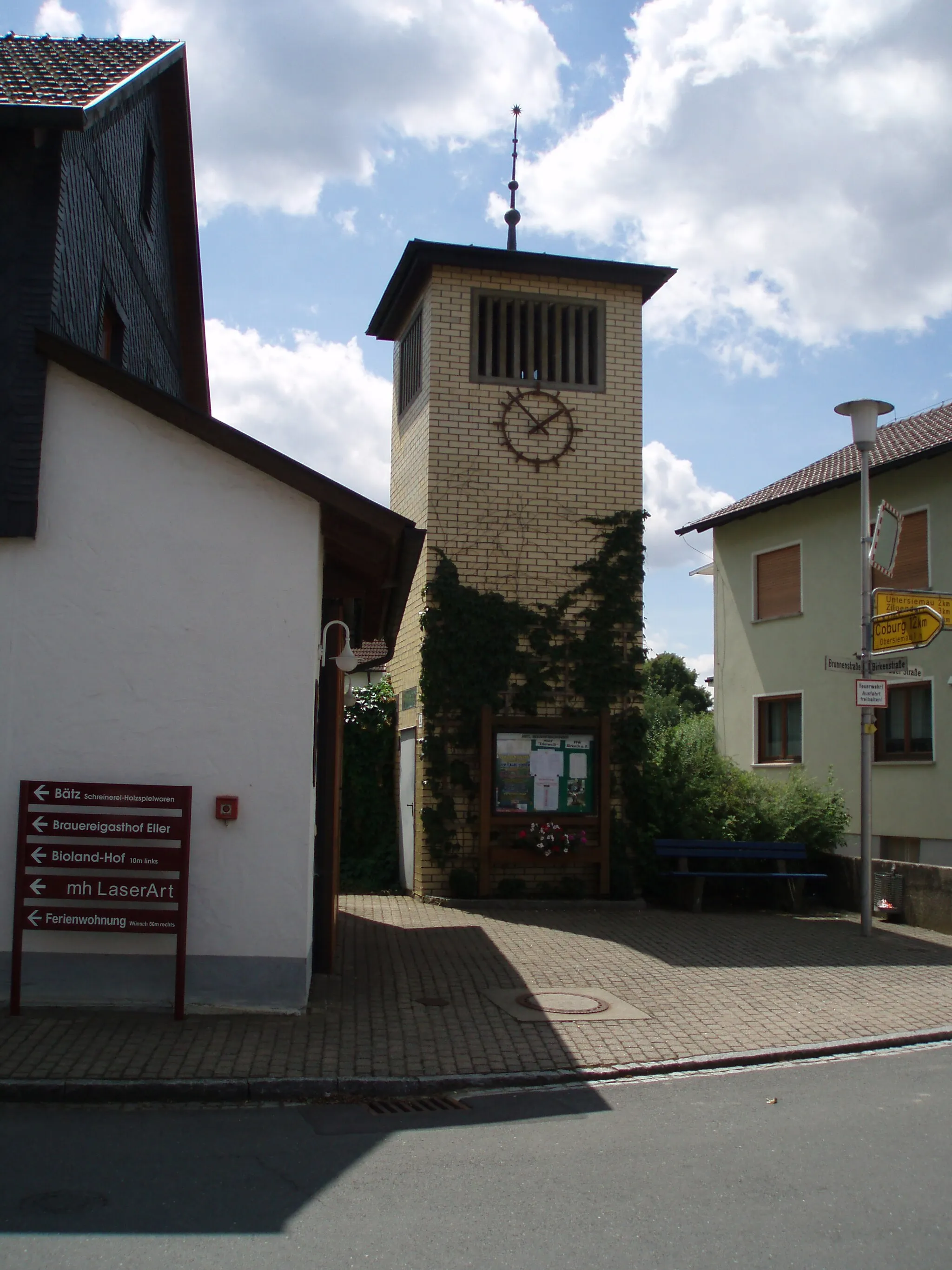 Photo showing: Birkach am Forst (Gemeinde Untersiemau, Oberfranken), Ortsmitte