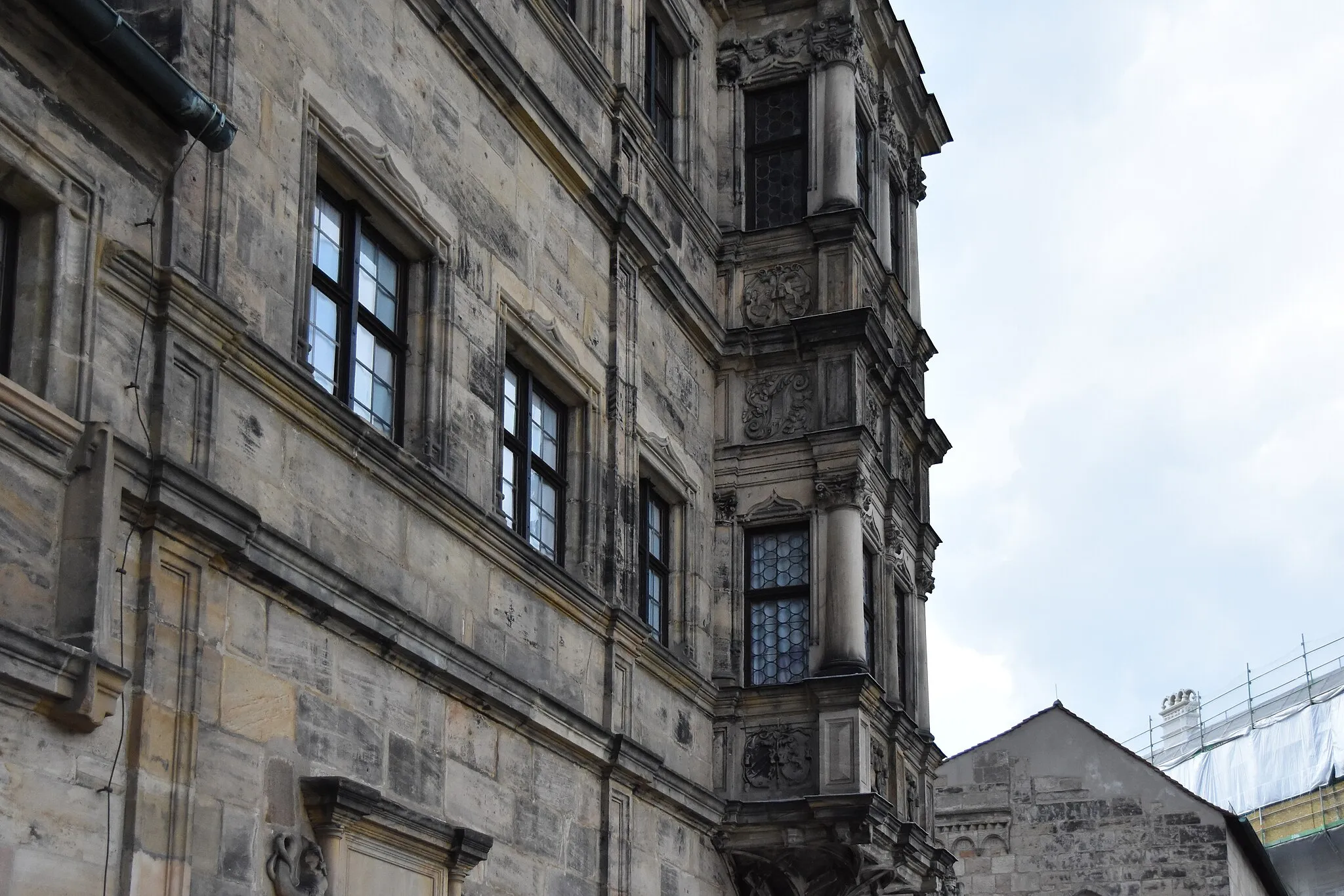 Photo showing: Wappen an der Fassade der Alten Hofhaltung in Bamberg.