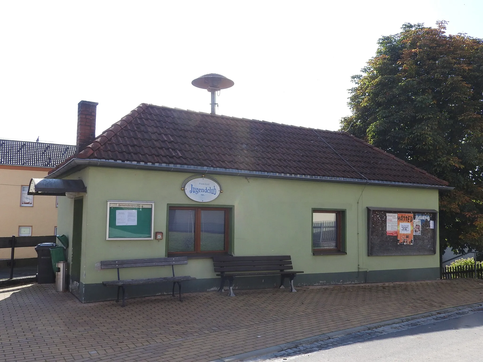 Photo showing: Jugendclub in Pörmitz in Thüringen